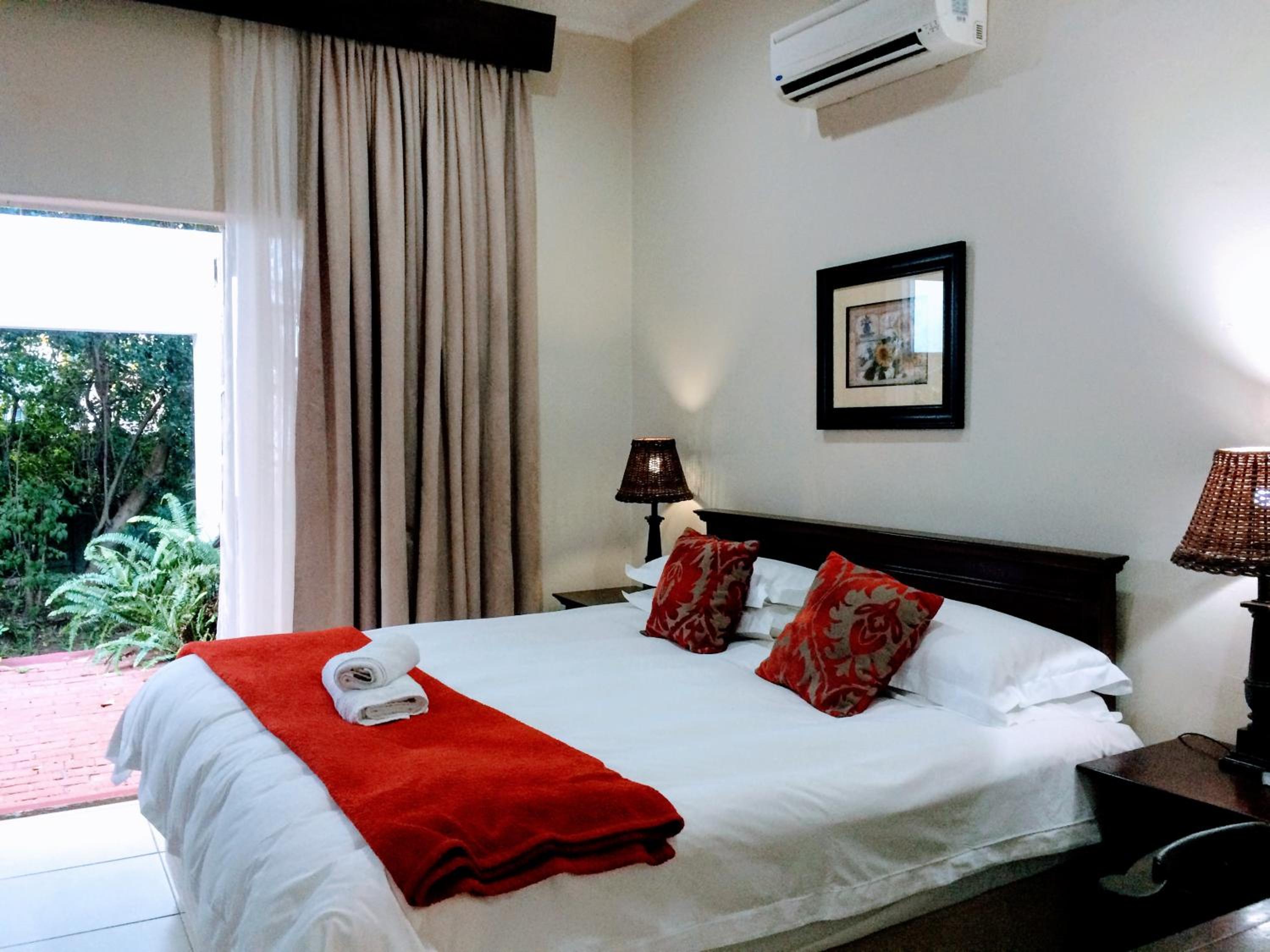 Deluxe Double or Twin Room with Garden View - Photo 9