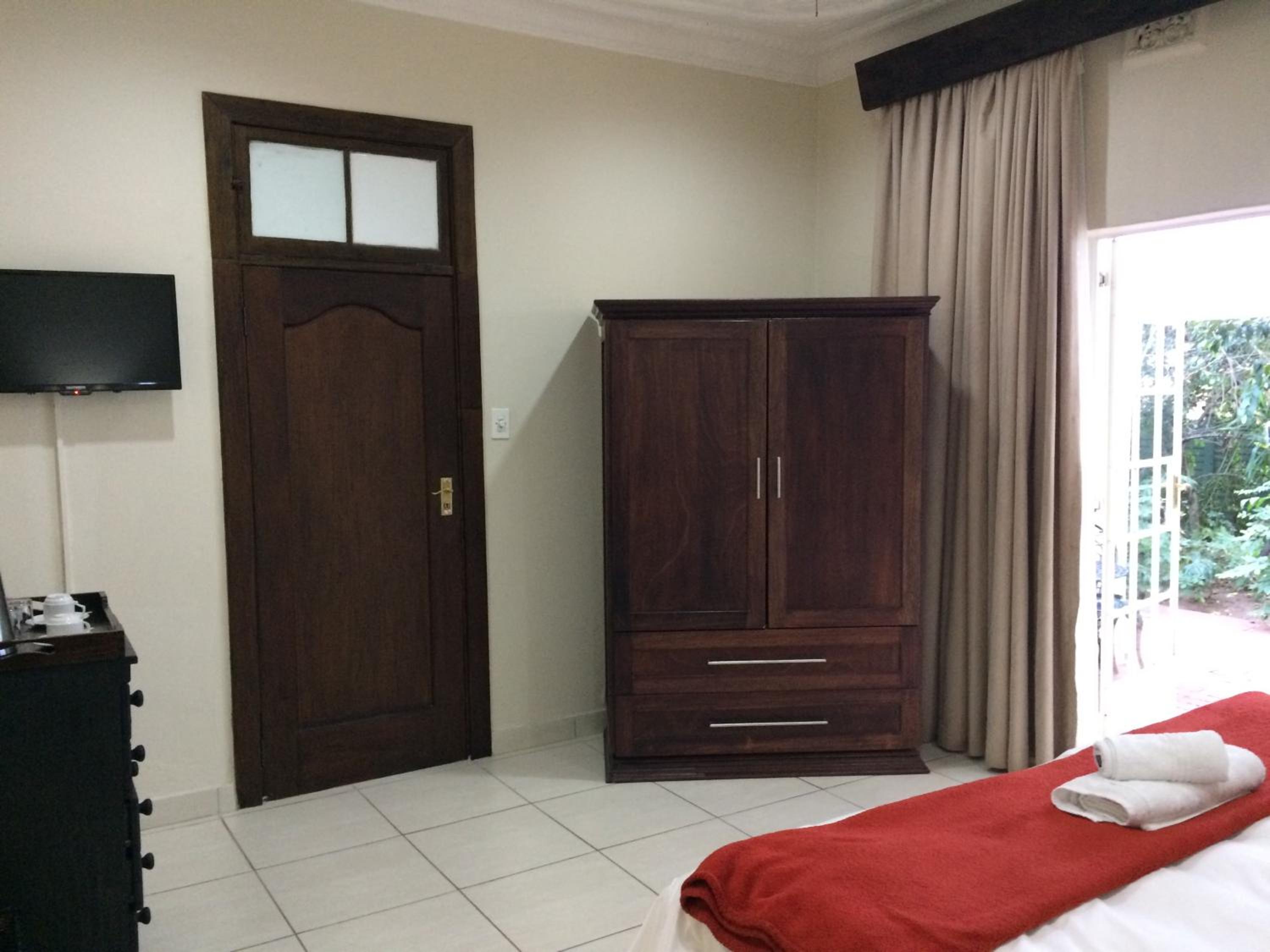 Deluxe Double or Twin Room with Garden View - Photo 14