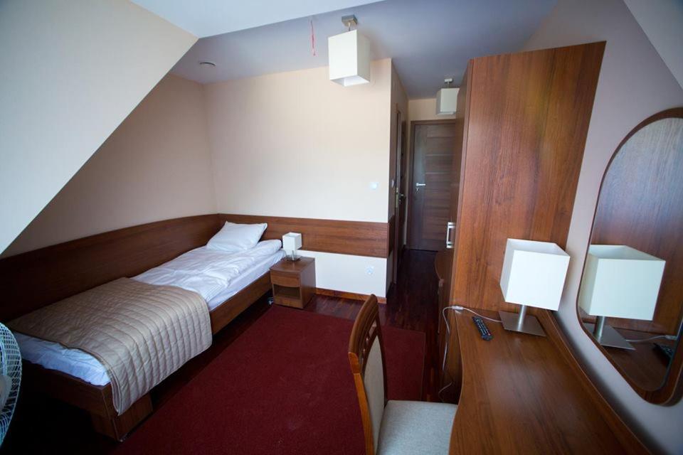Budget Single Room photo 3