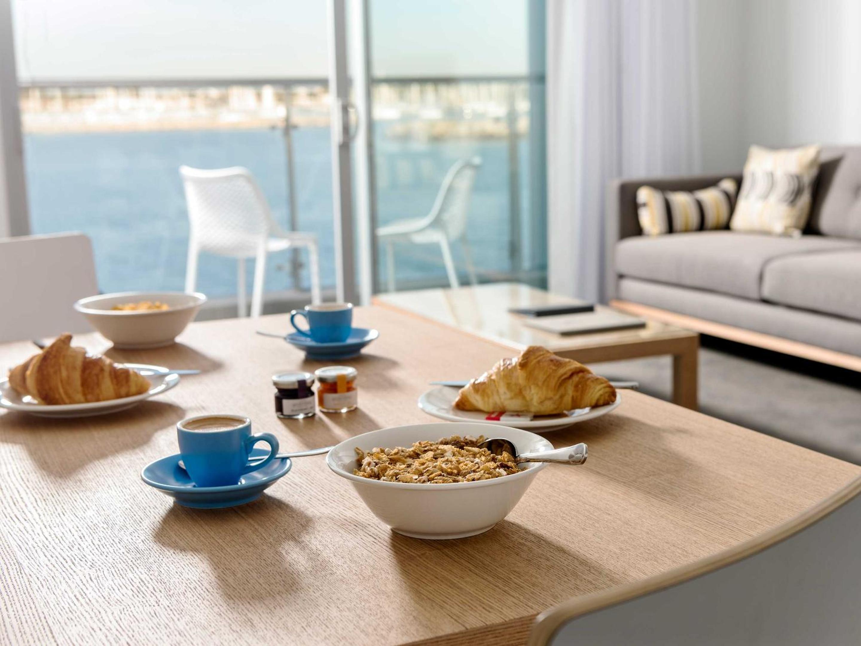 Studio Apartment with Sea View photo 2