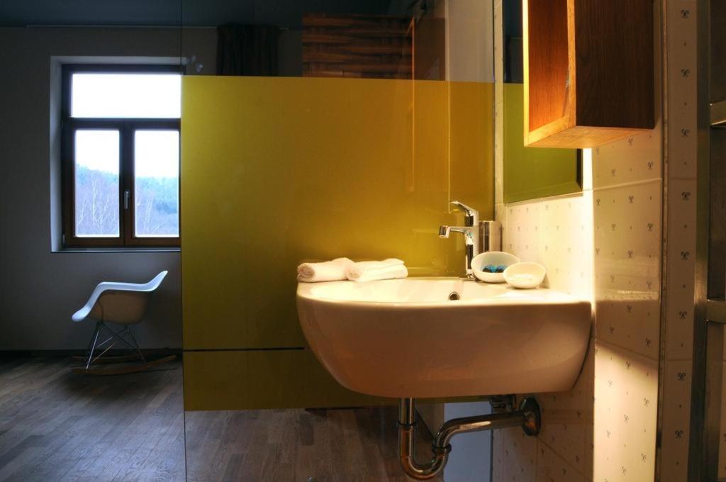 Single Room photo 2