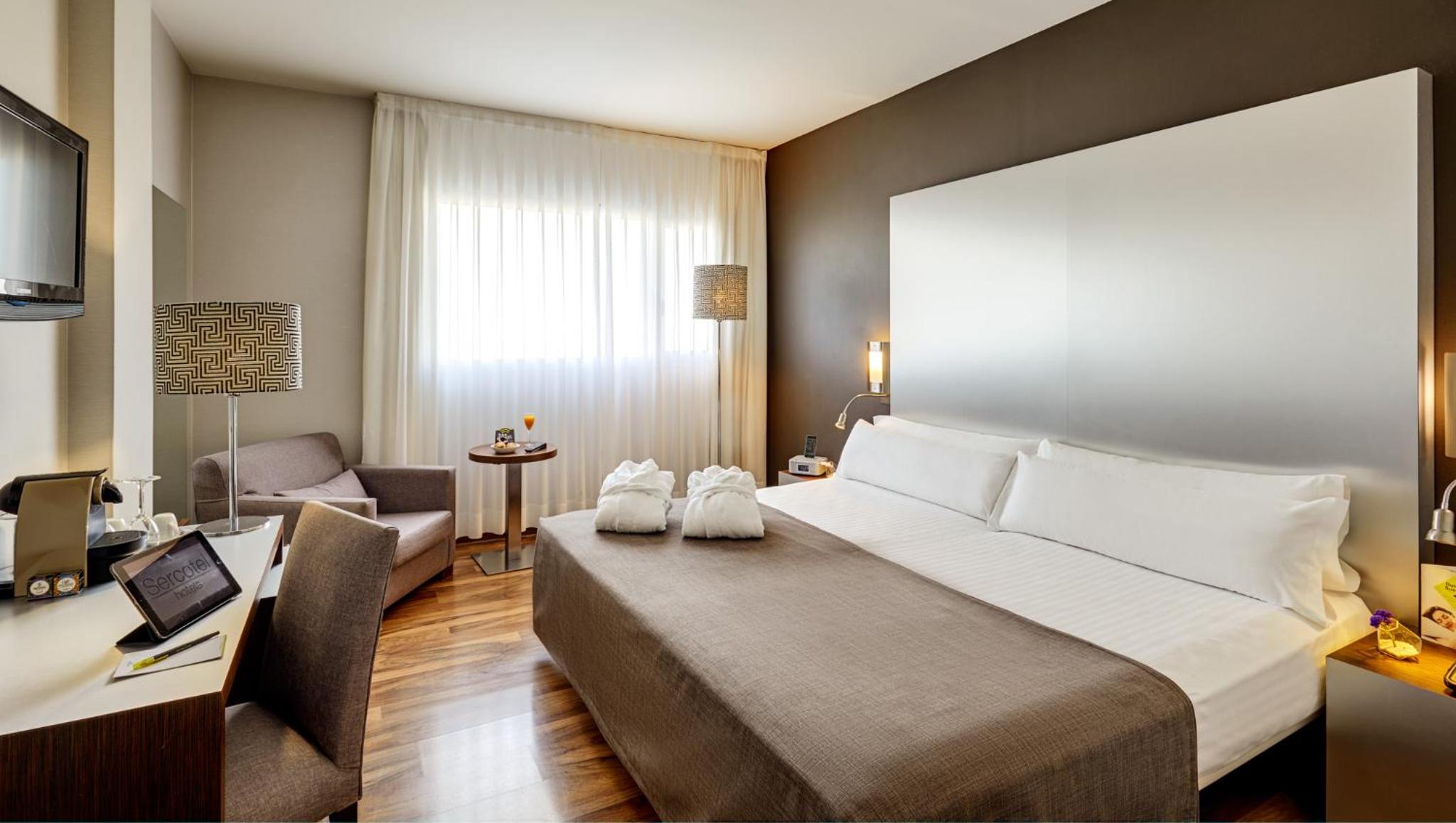 Double Room - Photo 4