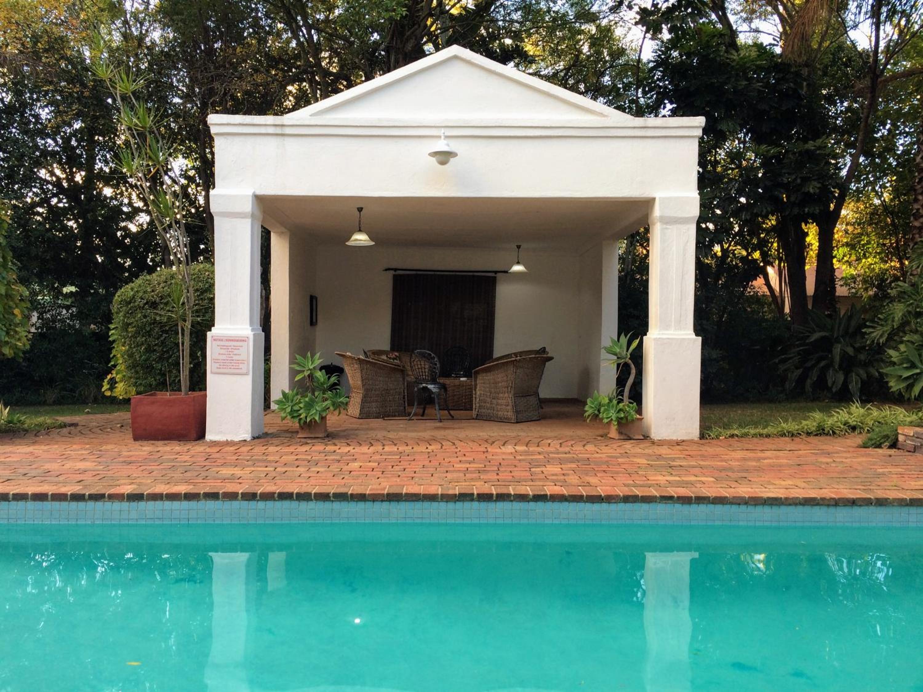 Deluxe Double or Twin Room with Pool View - Photo 2