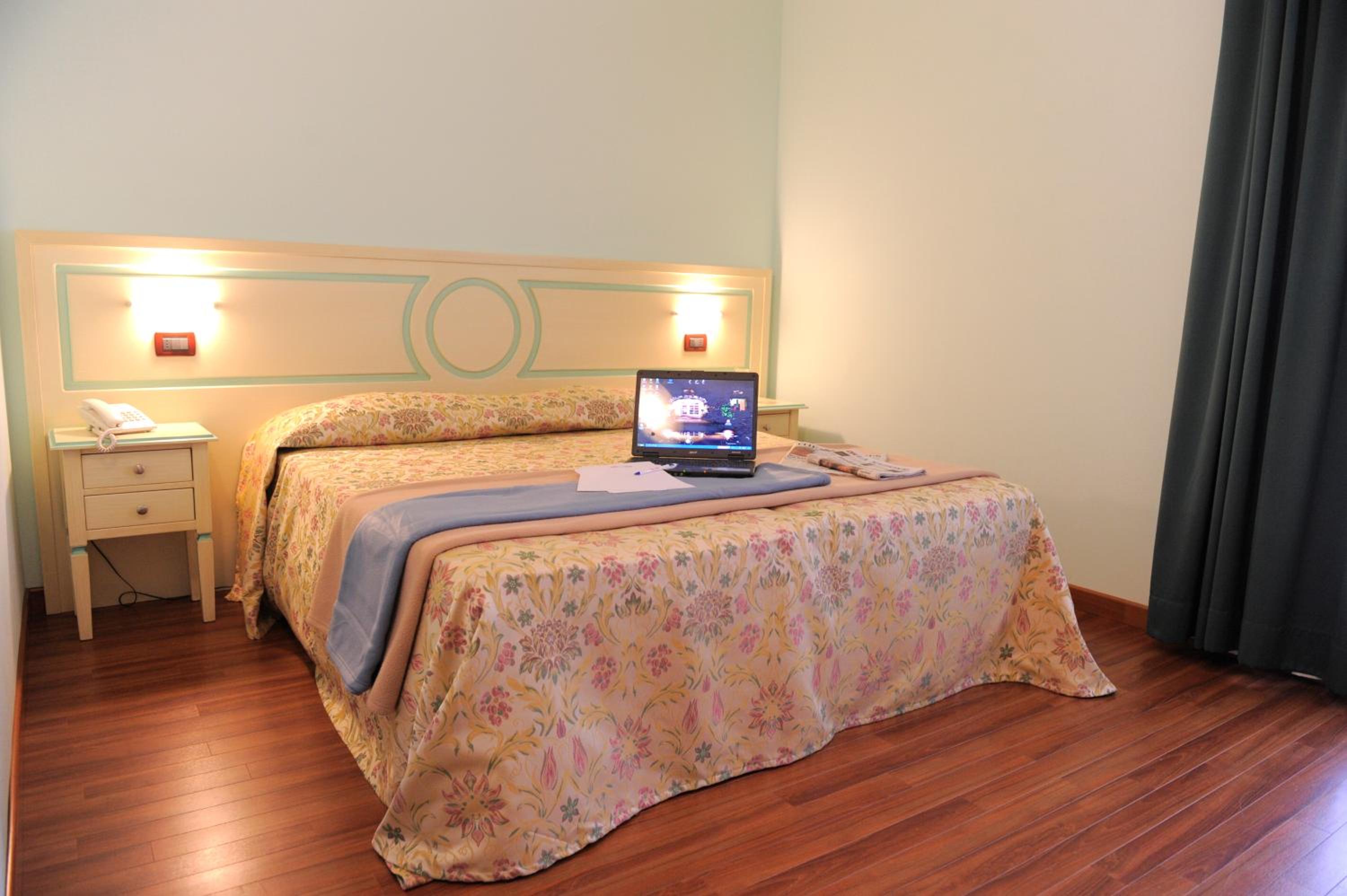 Quarto Duplo