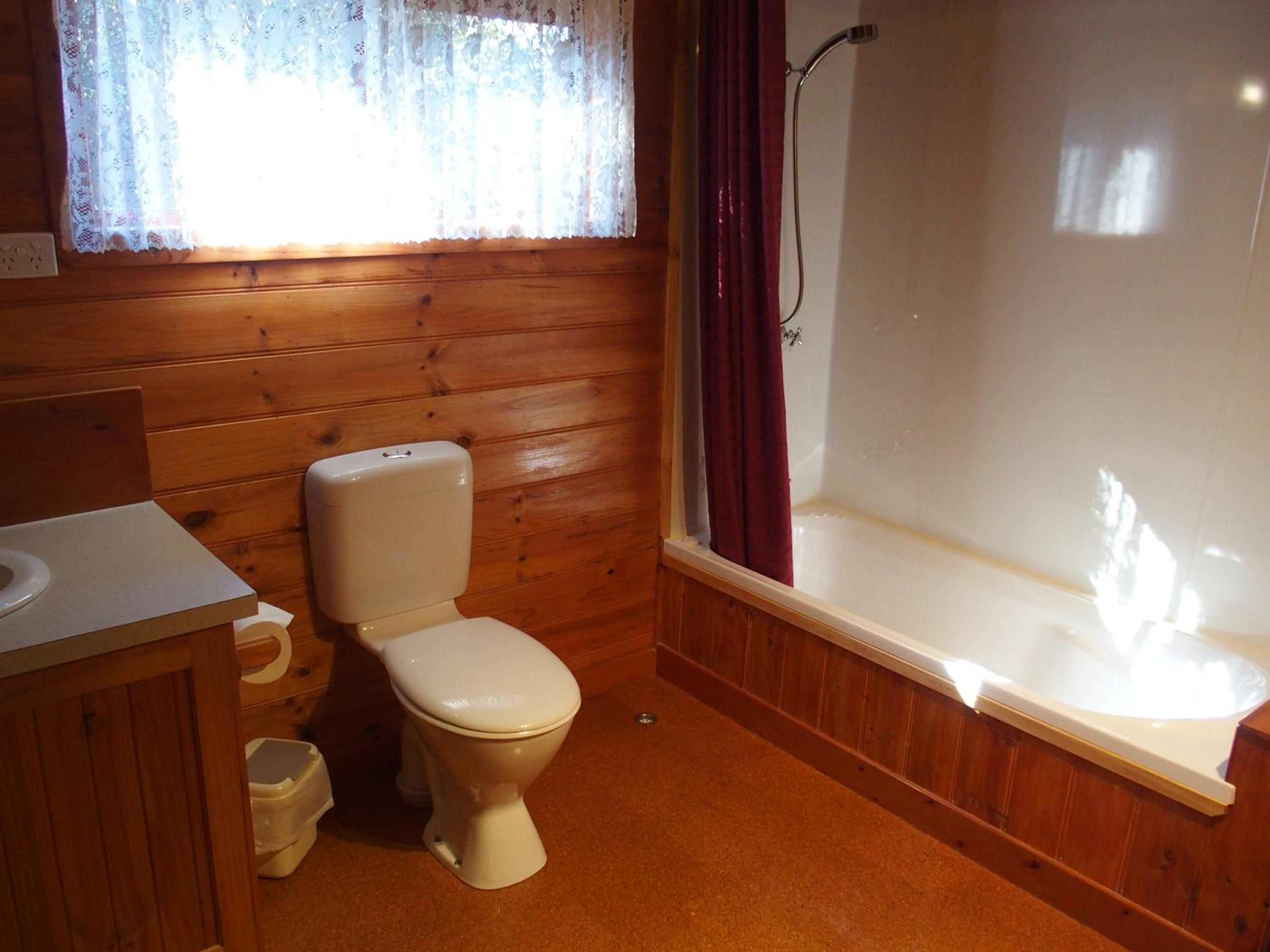 Woodsmoke Double Cabin photo 3