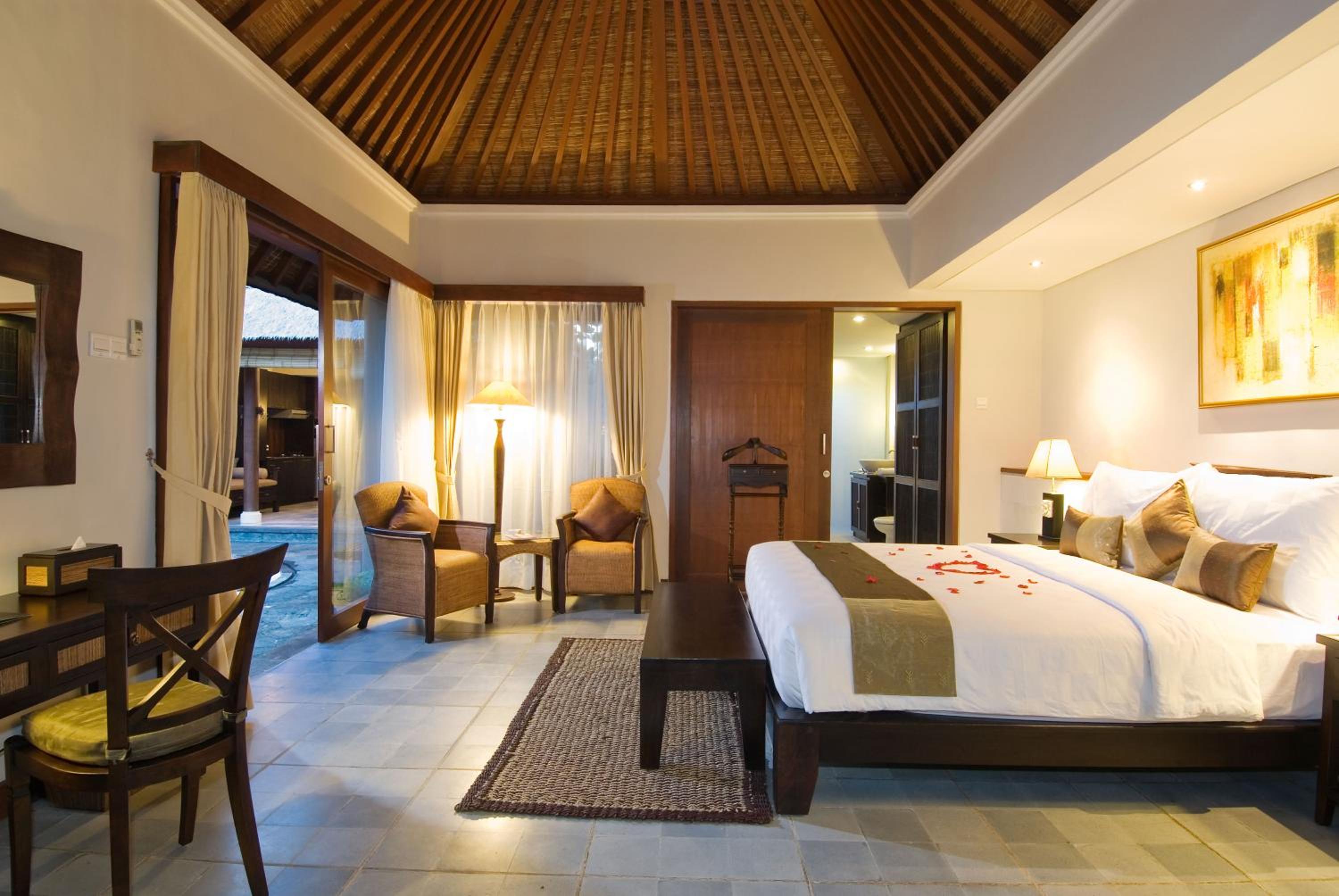 One-Bedroom Villa with Private Pool - Photo 4