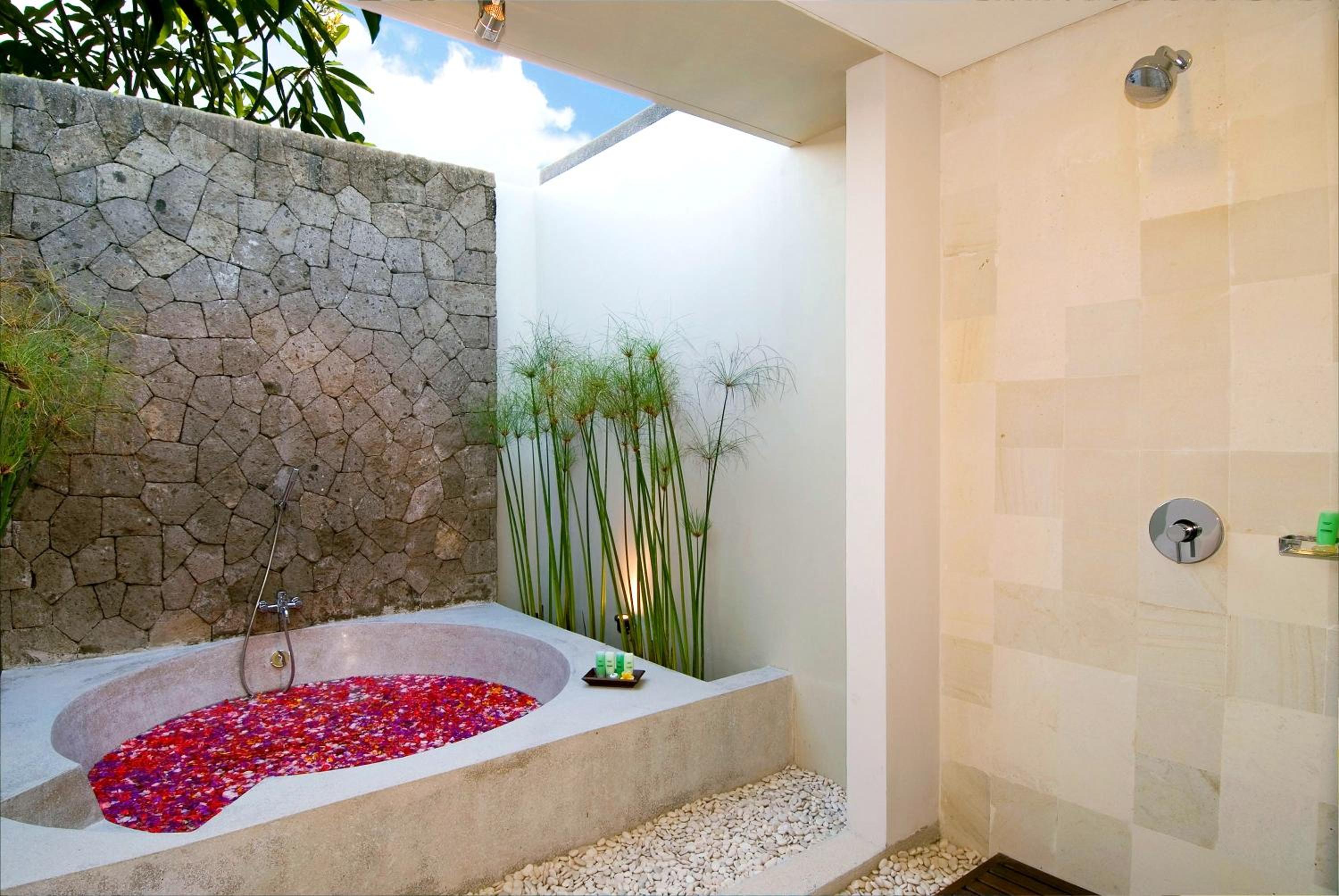 One-Bedroom Villa with Private Pool - Photo 3