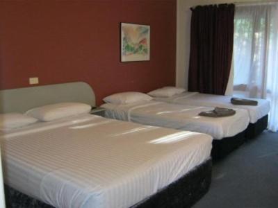 Deluxe Family Room - Photo 3