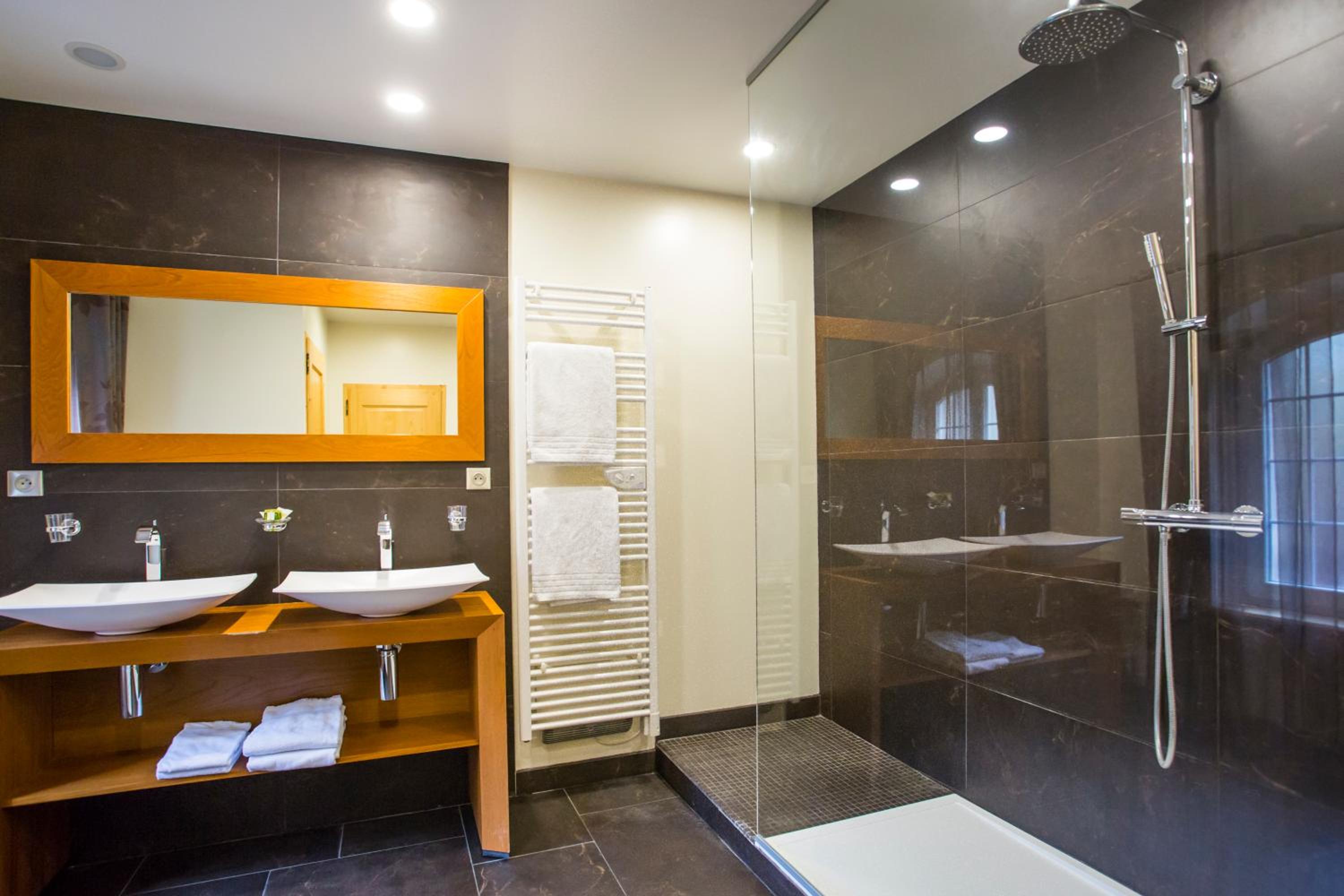 Privilege Junior Suite with spa Bath photo 2