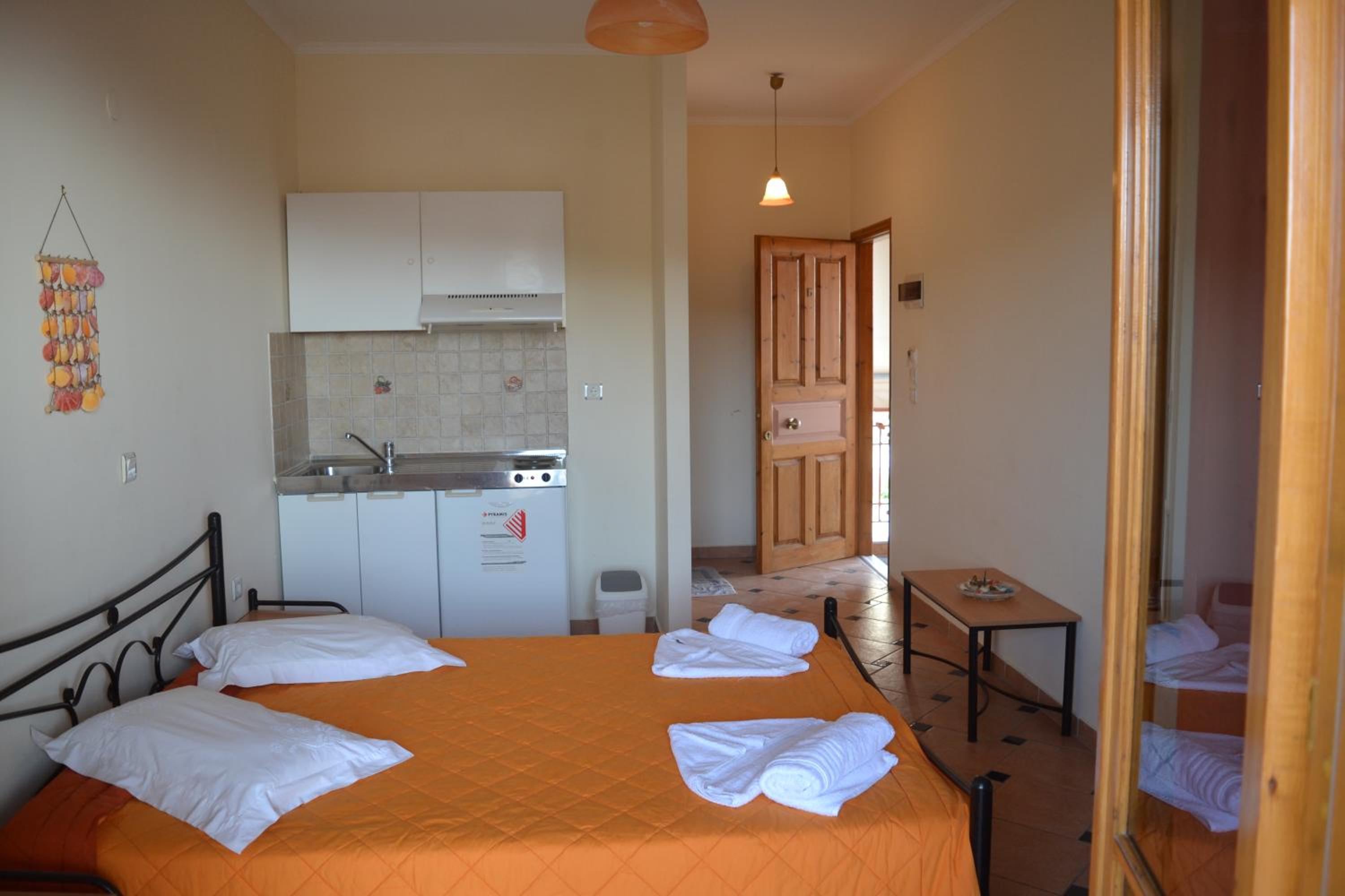 Deluxe Double Room with Balcony and Sea View