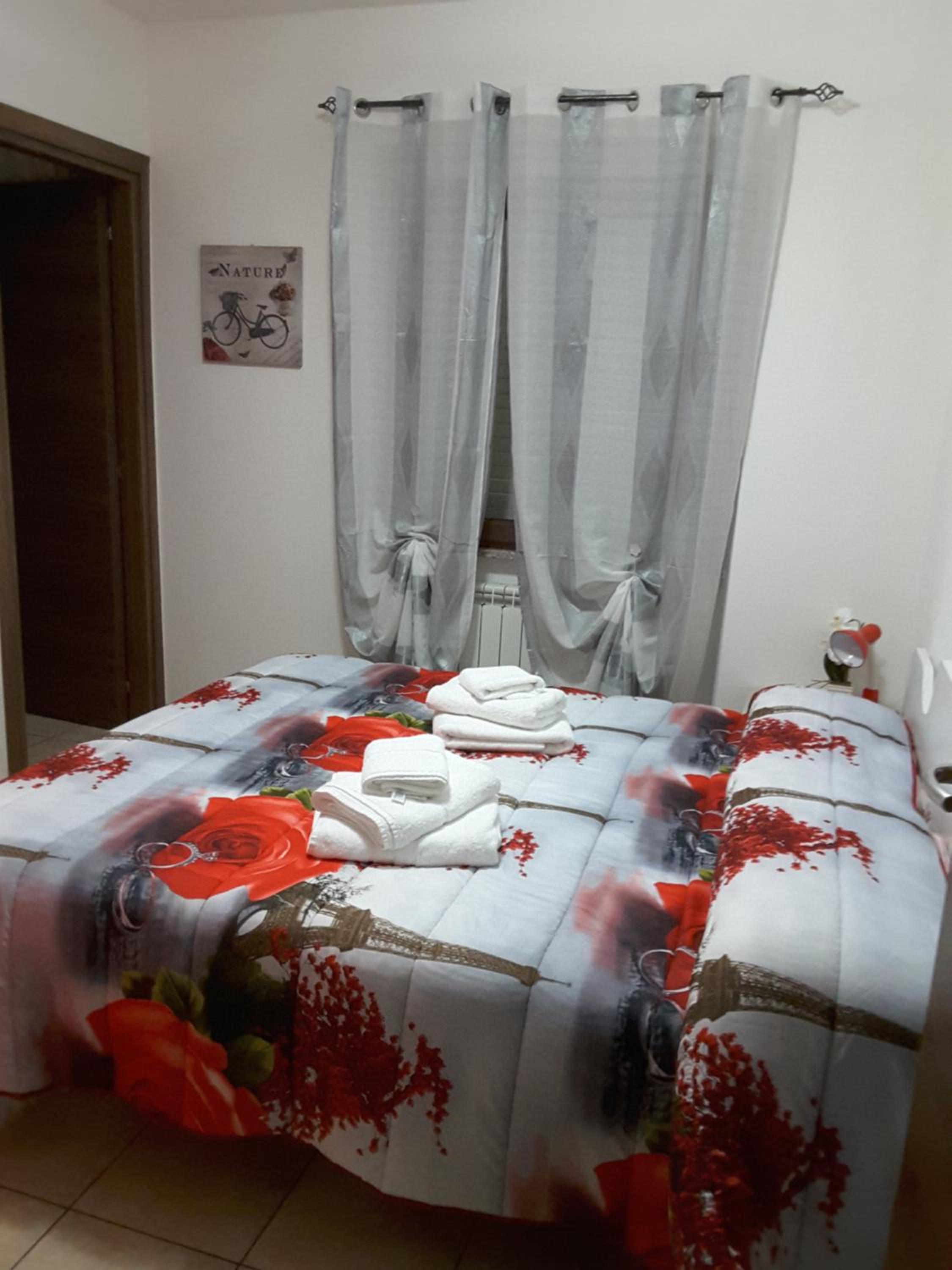 Double or Twin Room with Bathroom - Photo 2