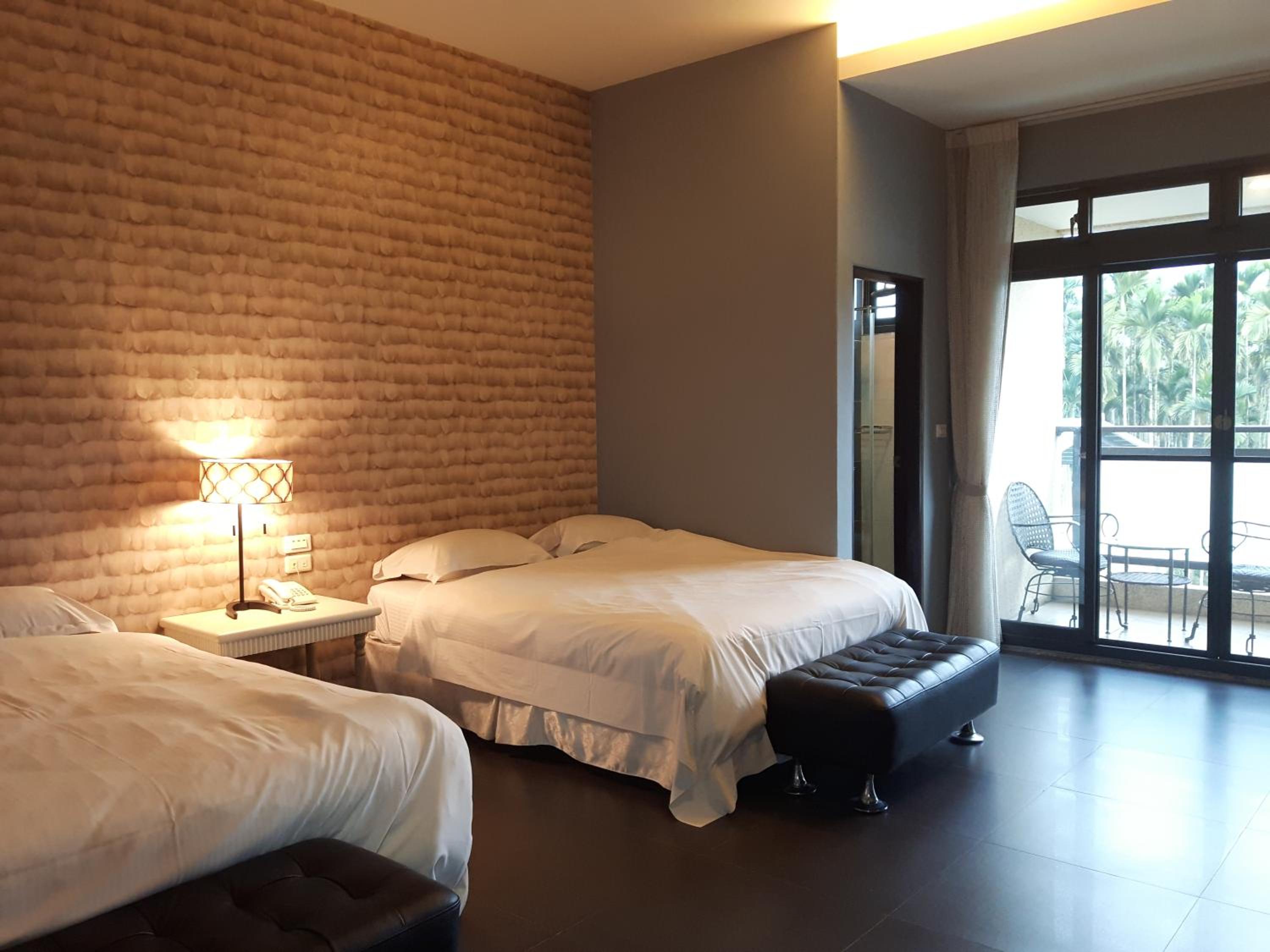 Quadruple Room with Balcony photo 2