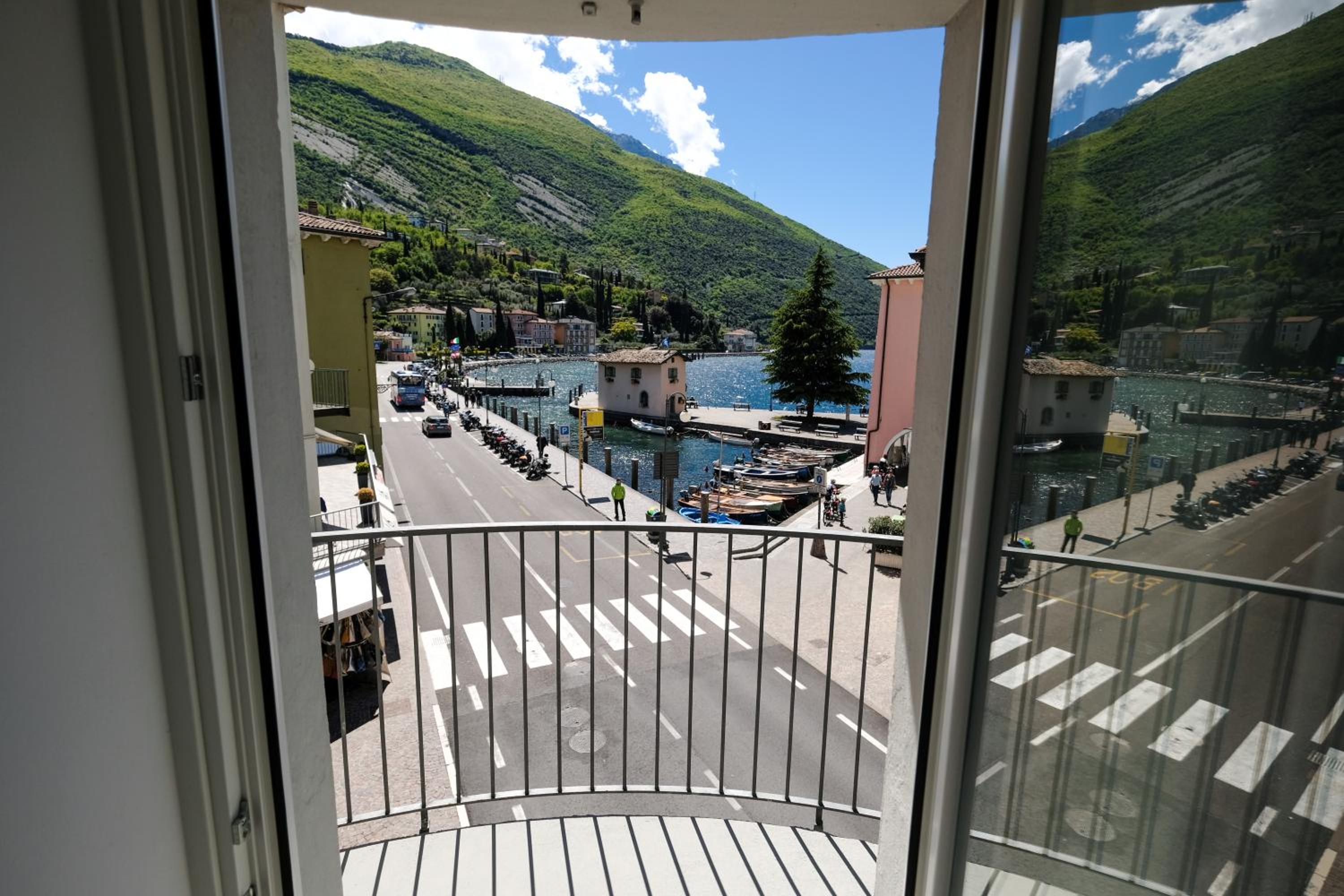 Two-Bedroom Apartment with Terrace photo 3
