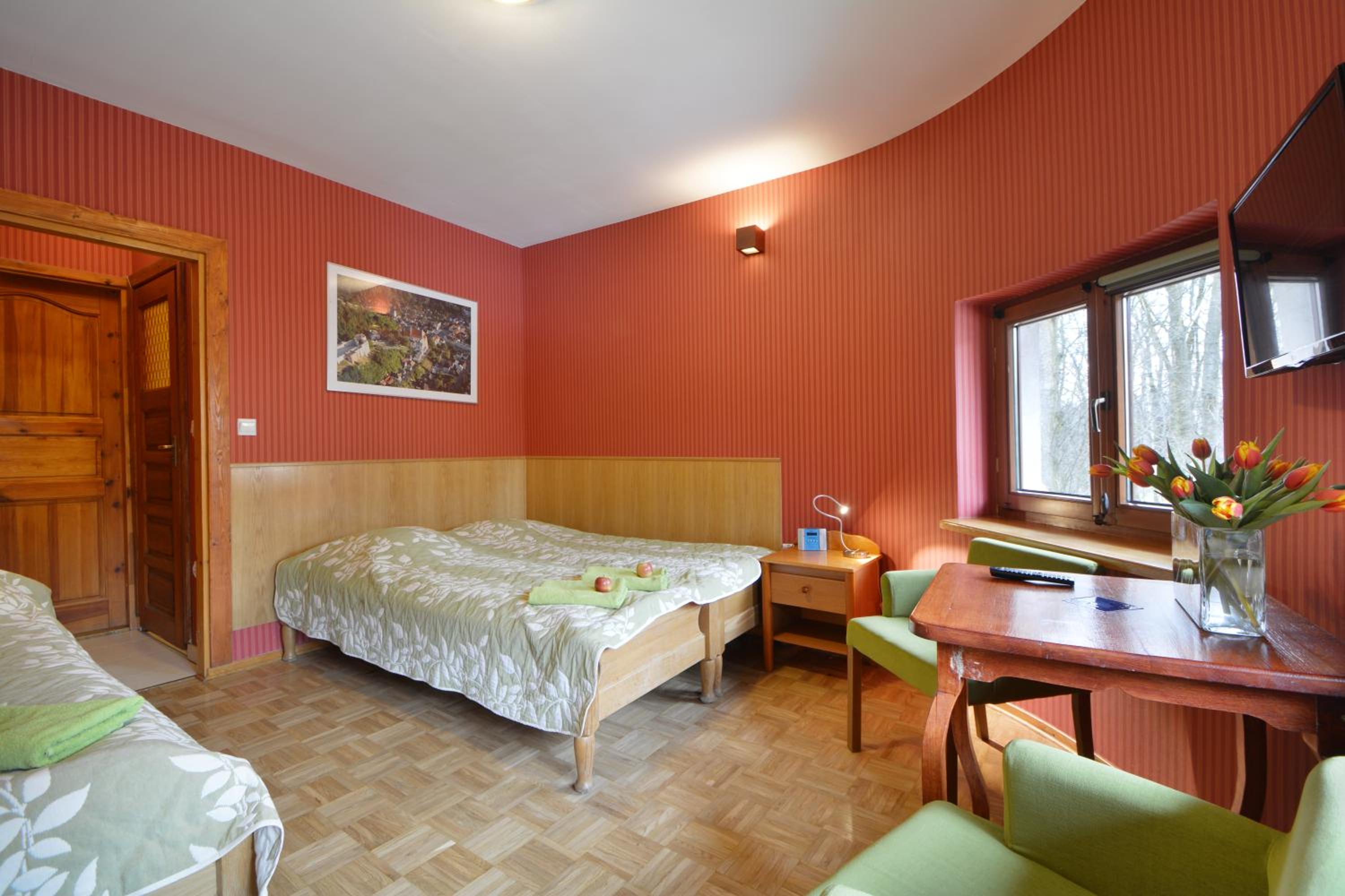 Basic Triple Room photo 1