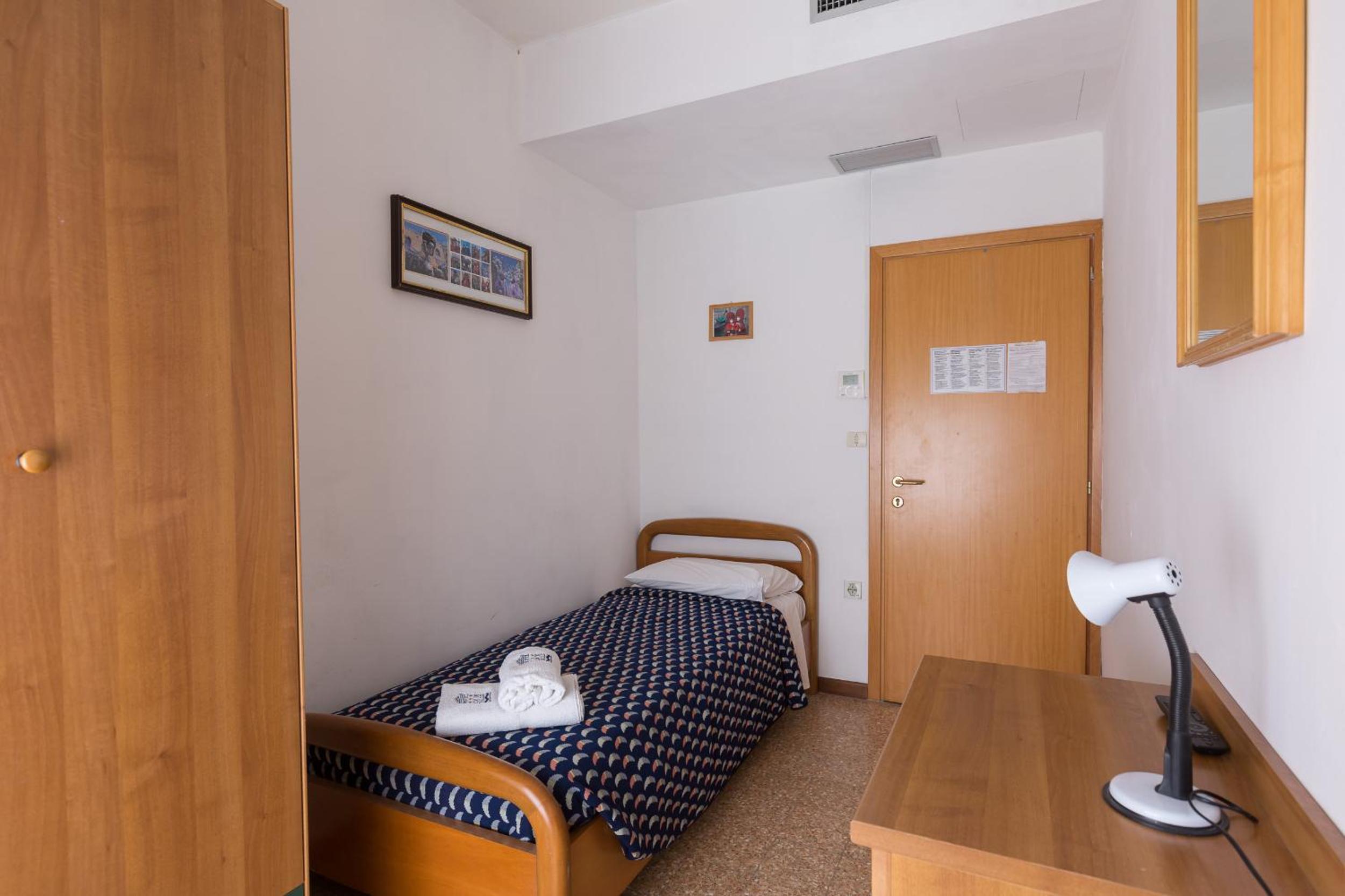 Single Room photo 1