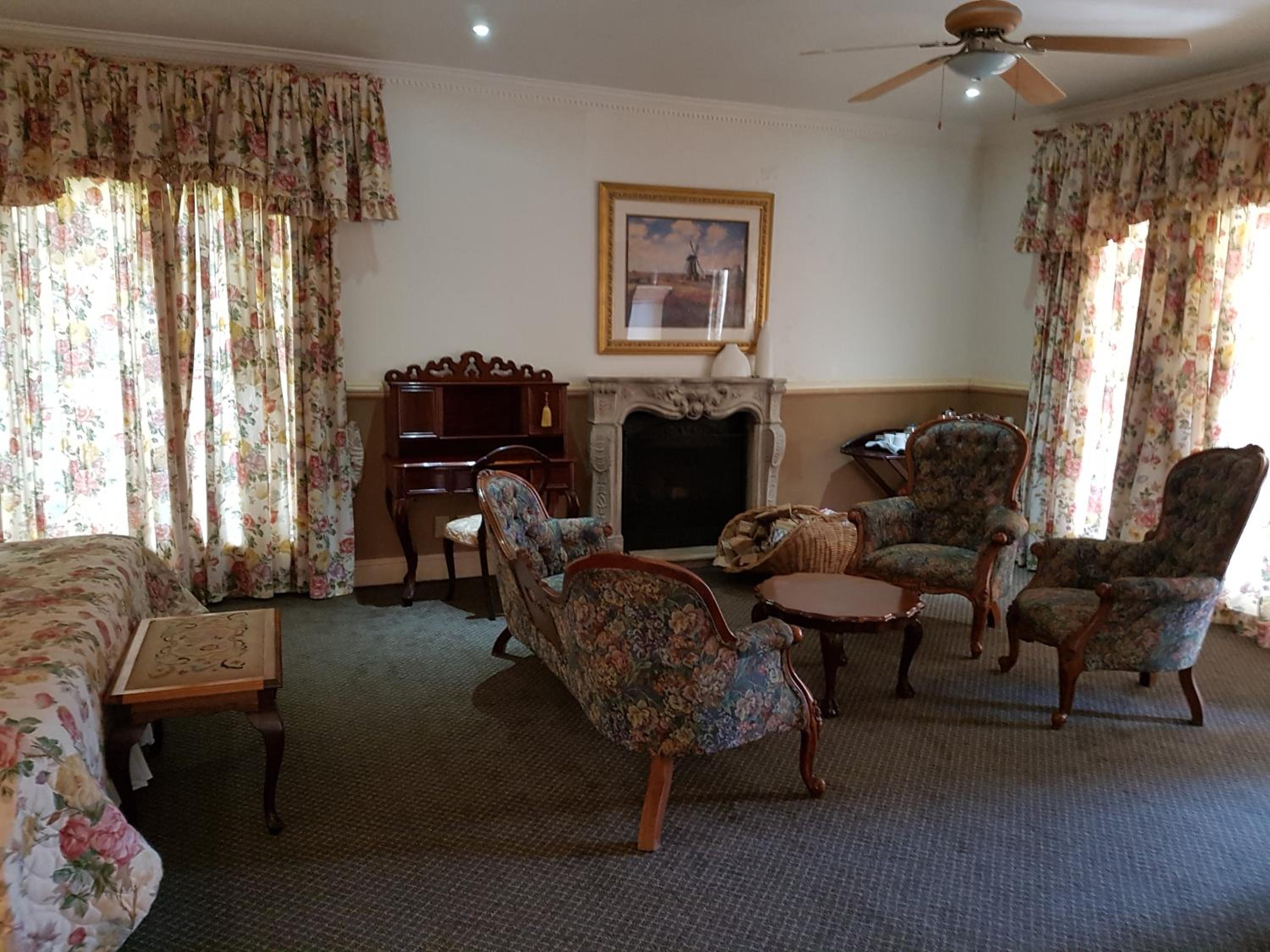 Deluxe Twin Room photo 3