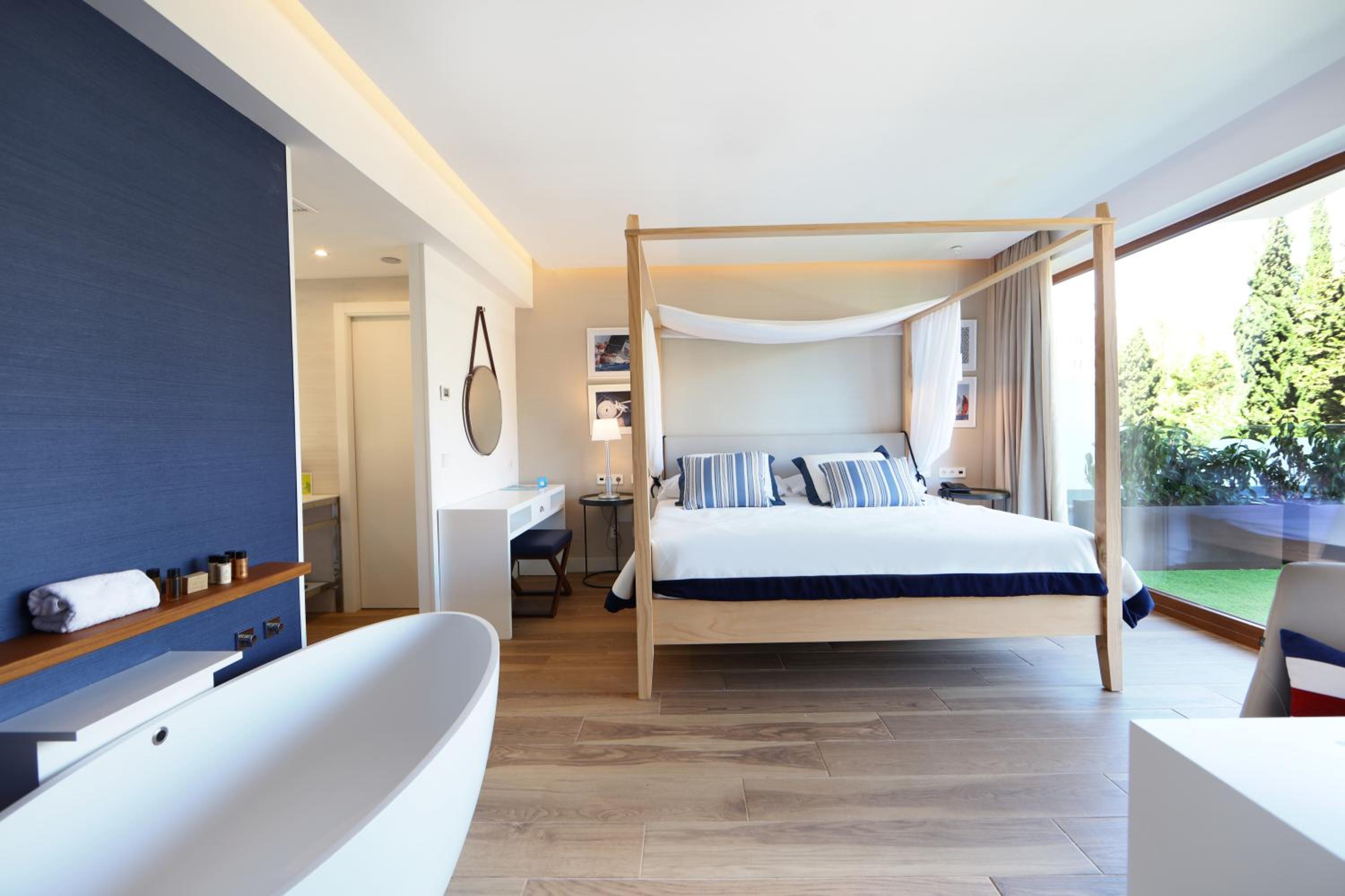 Golf Suite with Sea View and Private Pool