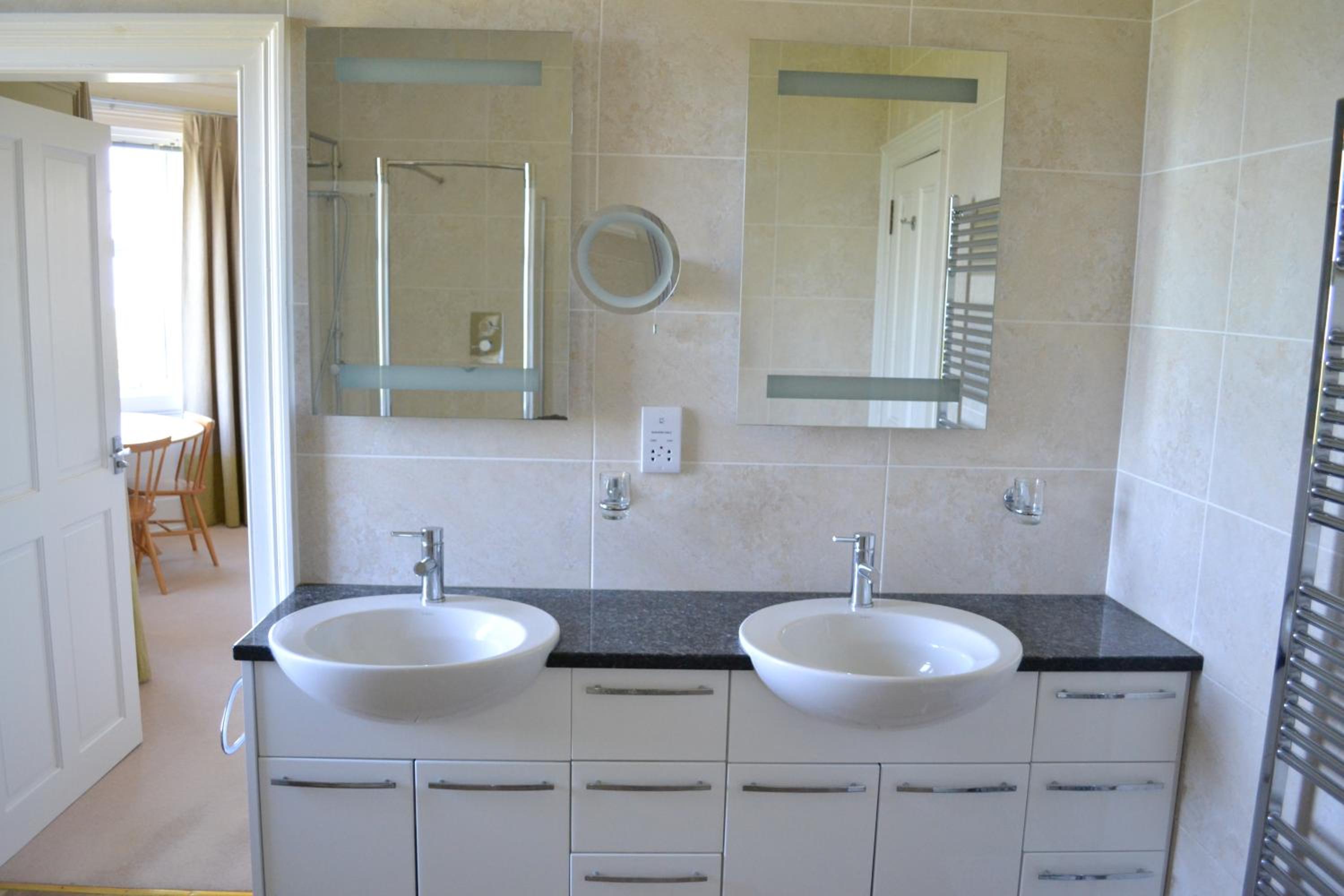 Double Room with Sea View - Photo 8