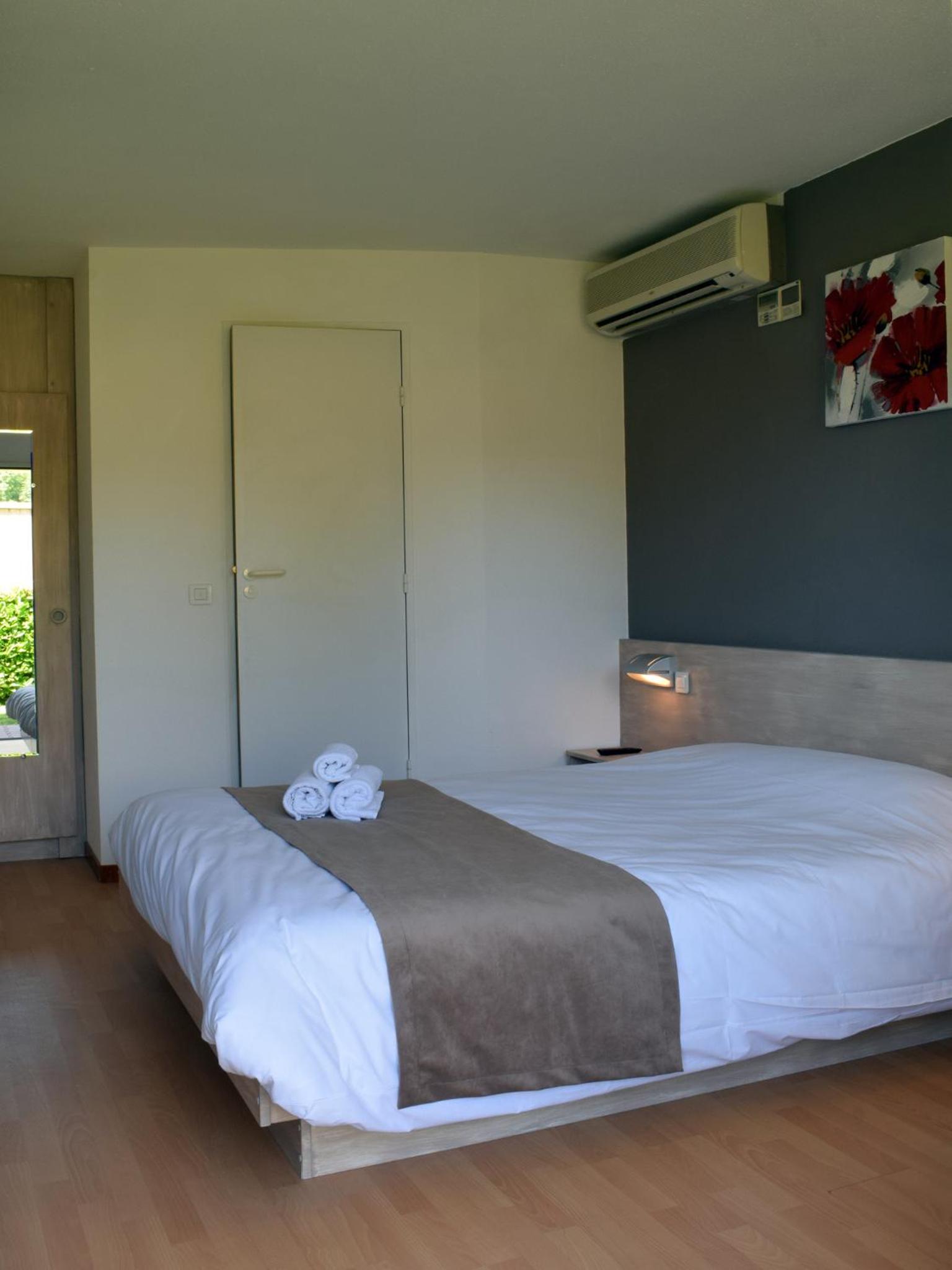 Double Room (1 - 2 Adults)