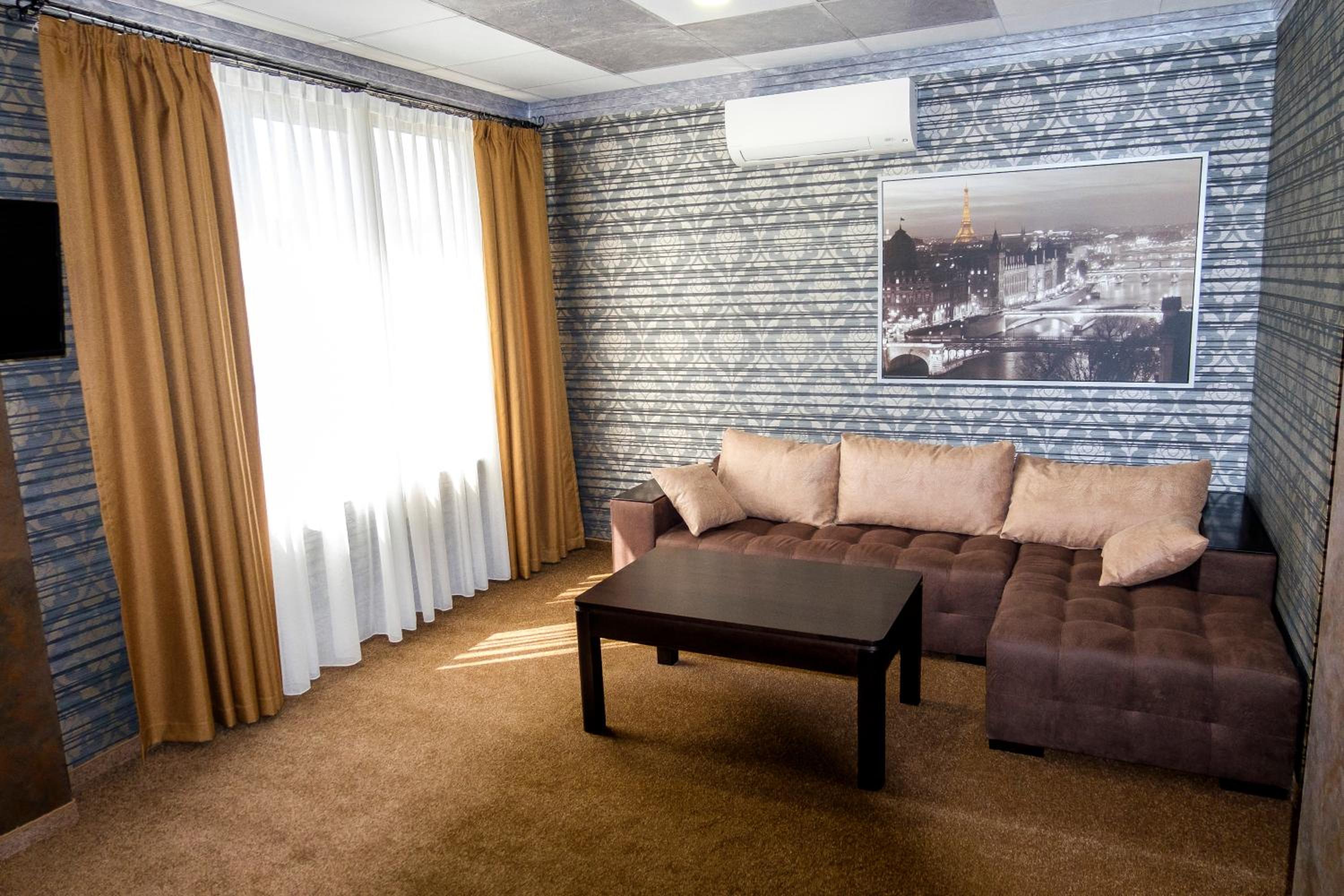 Deluxe Double or Twin Room photo 3
