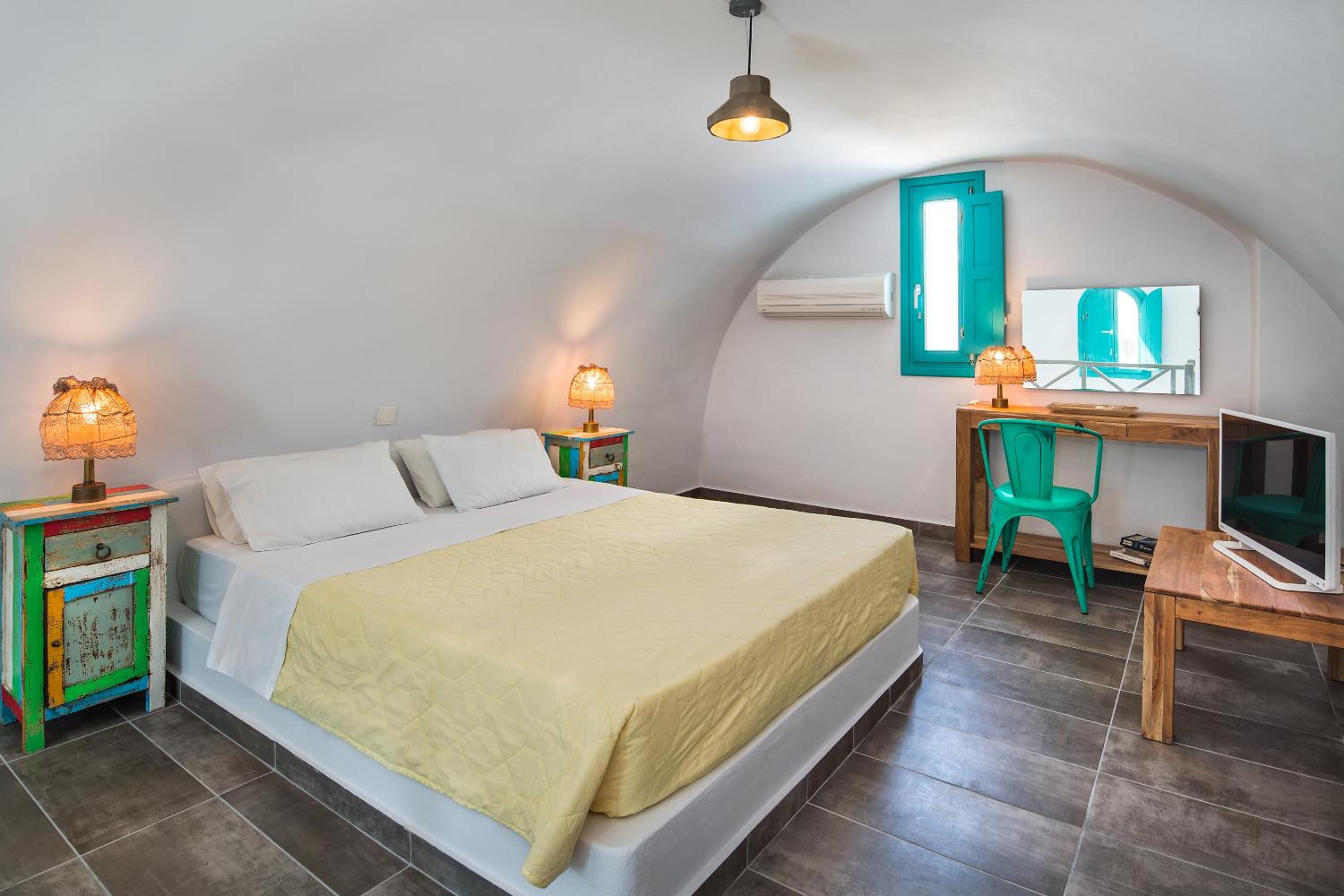 Two-Bedroom Apartment - Split Level photo 3