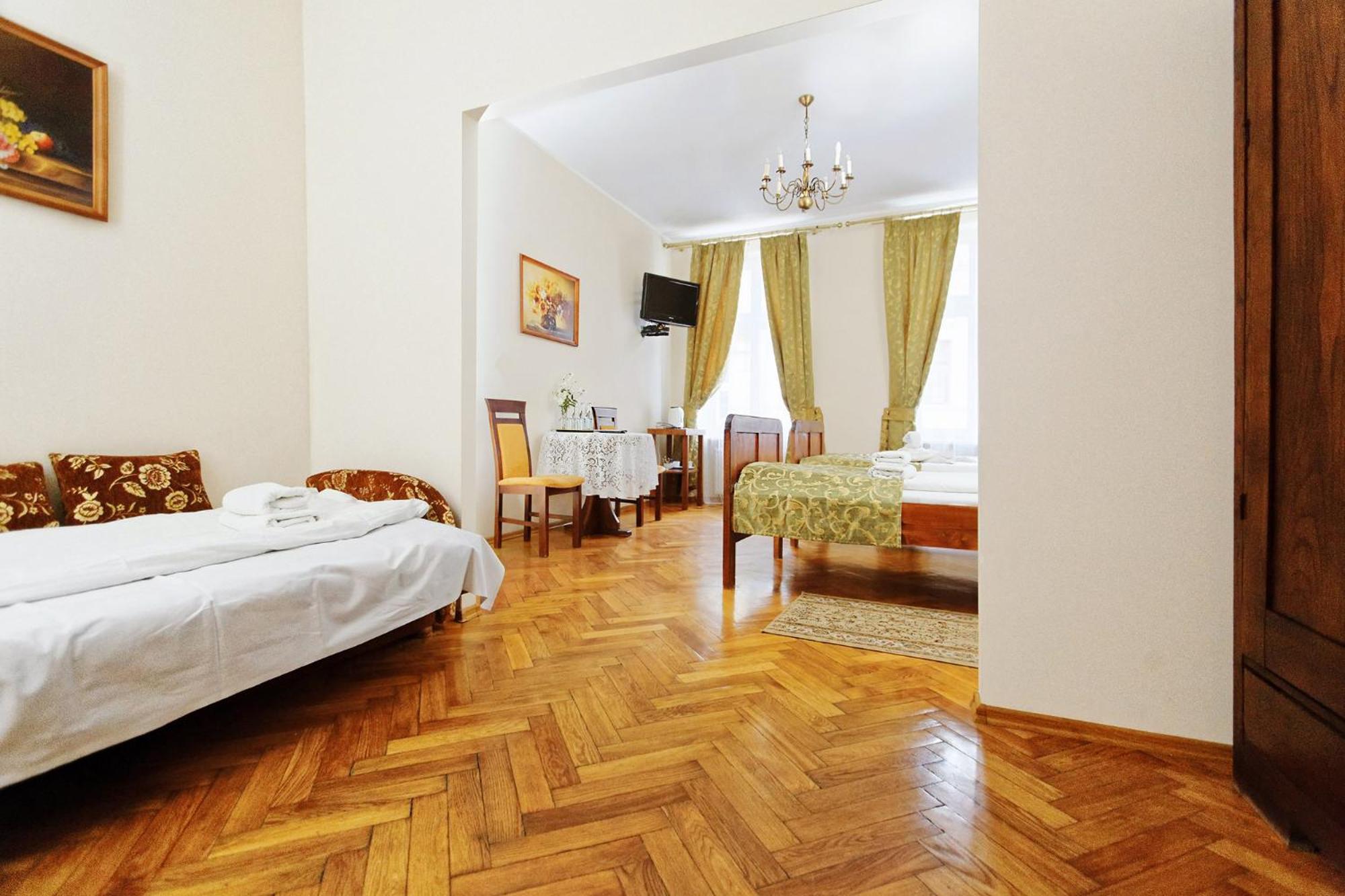 Triple Room - Photo 2