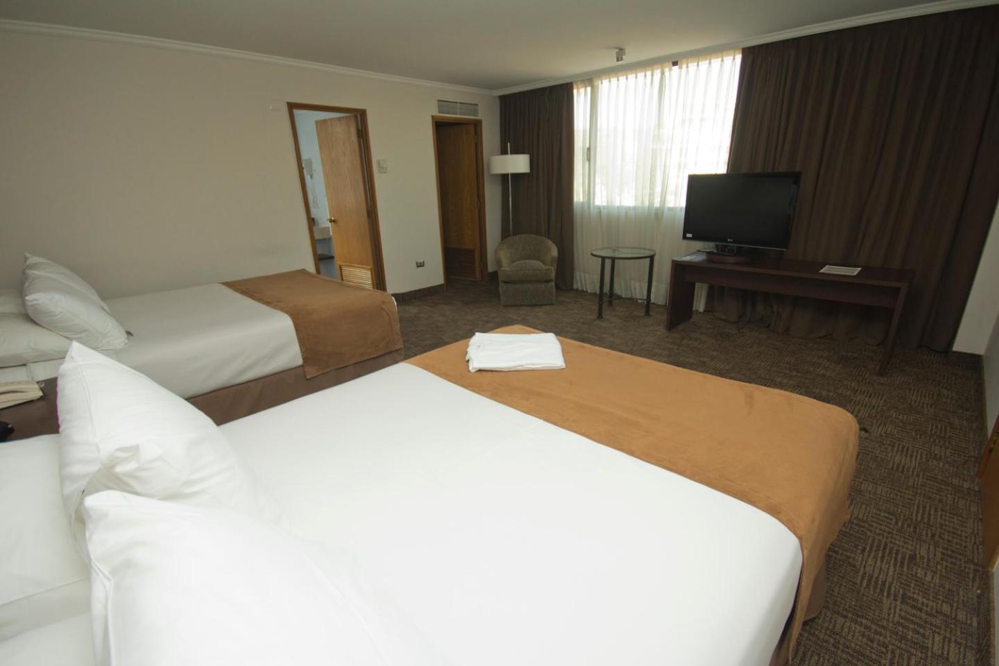 Suite - Photo 5