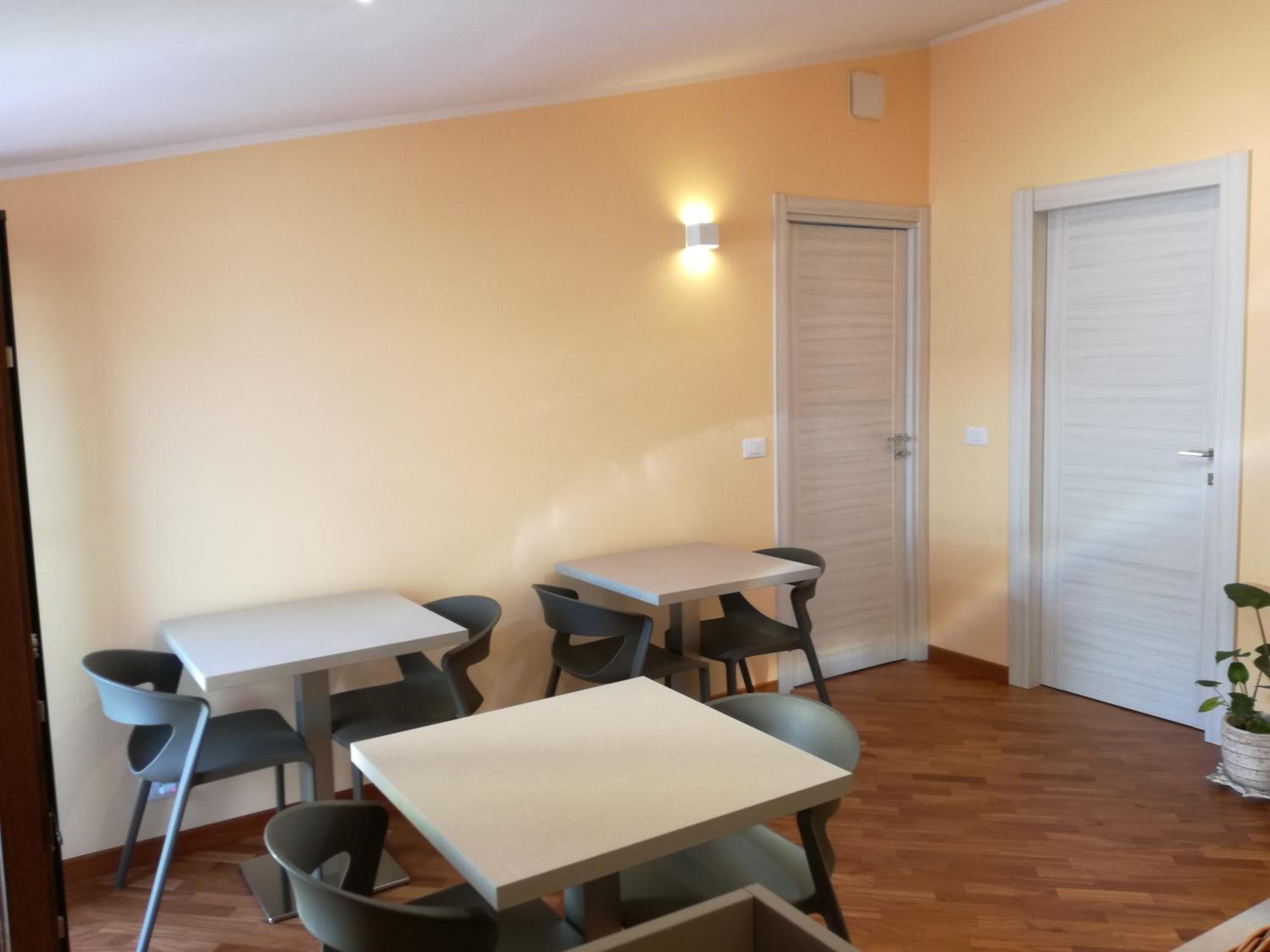 Double or Twin Room with Private Bathroom photo 3