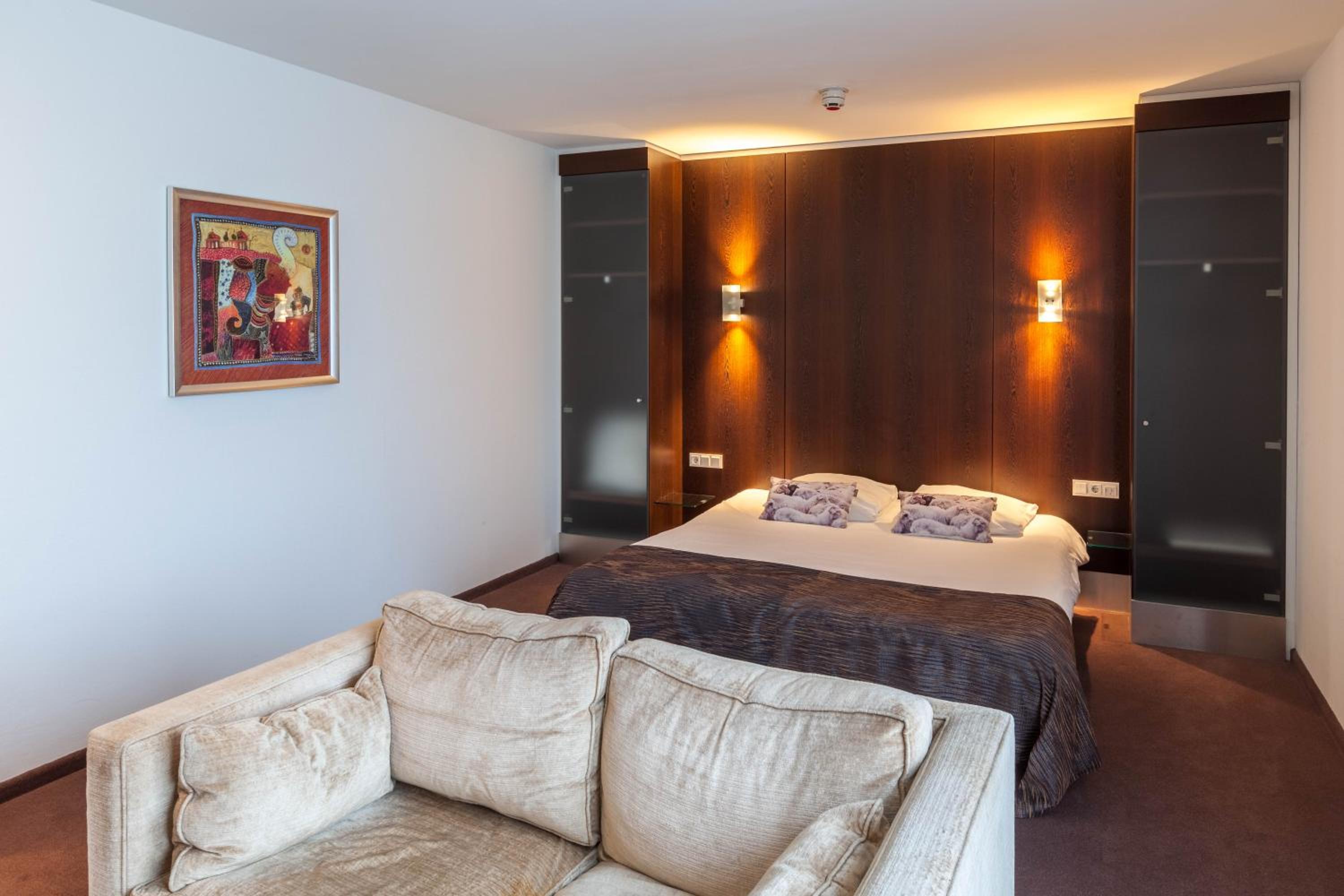 Family Double Room with Sofa Bed - Non-Smoking - Photo 3