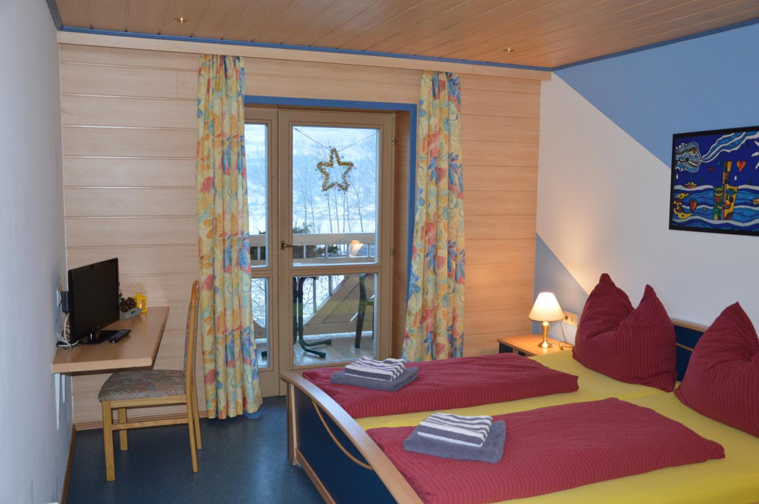 Double Room with Balcony - Photo 1