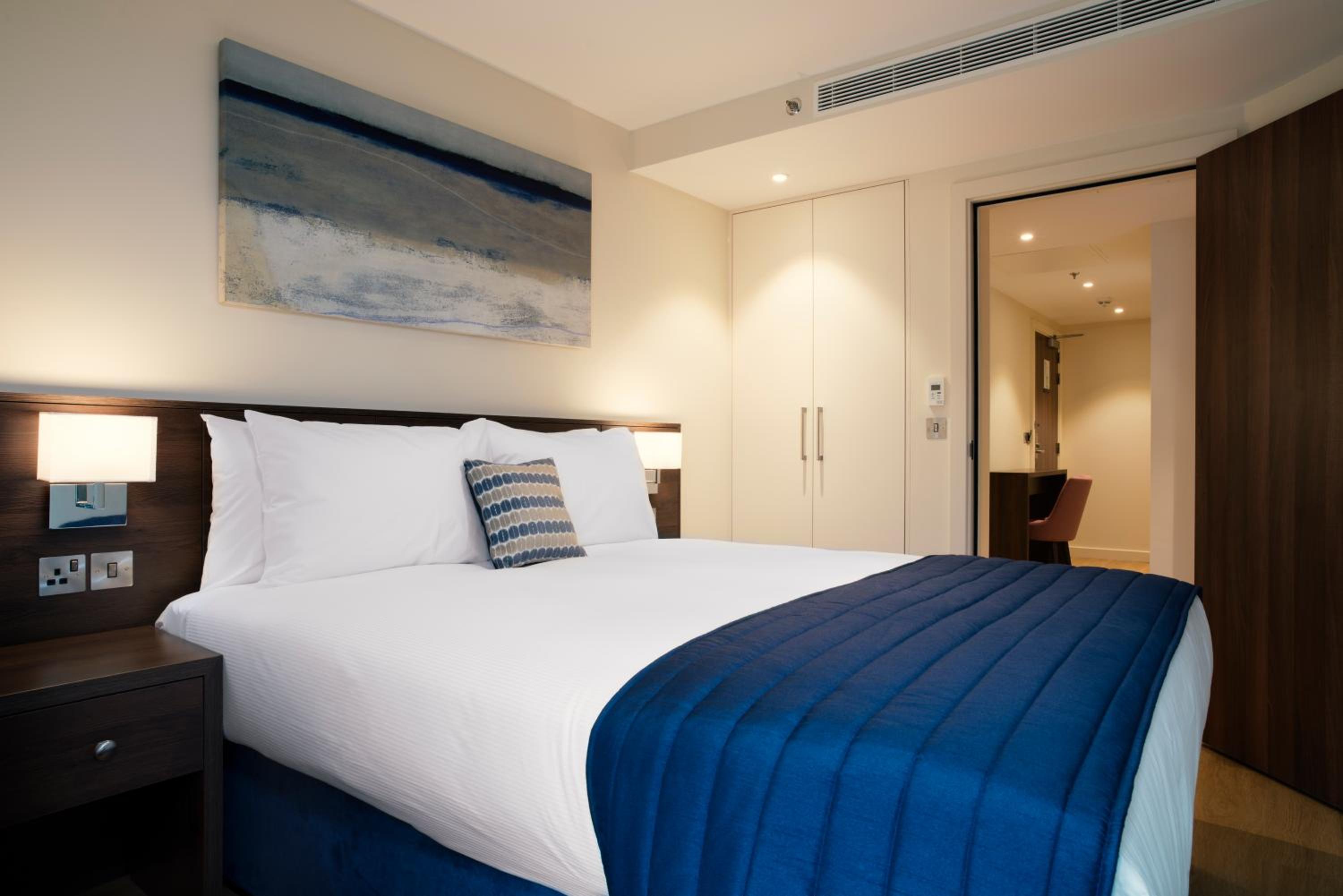 Deluxe Suite, 1 Bedroom and Sofa Bed photo 1