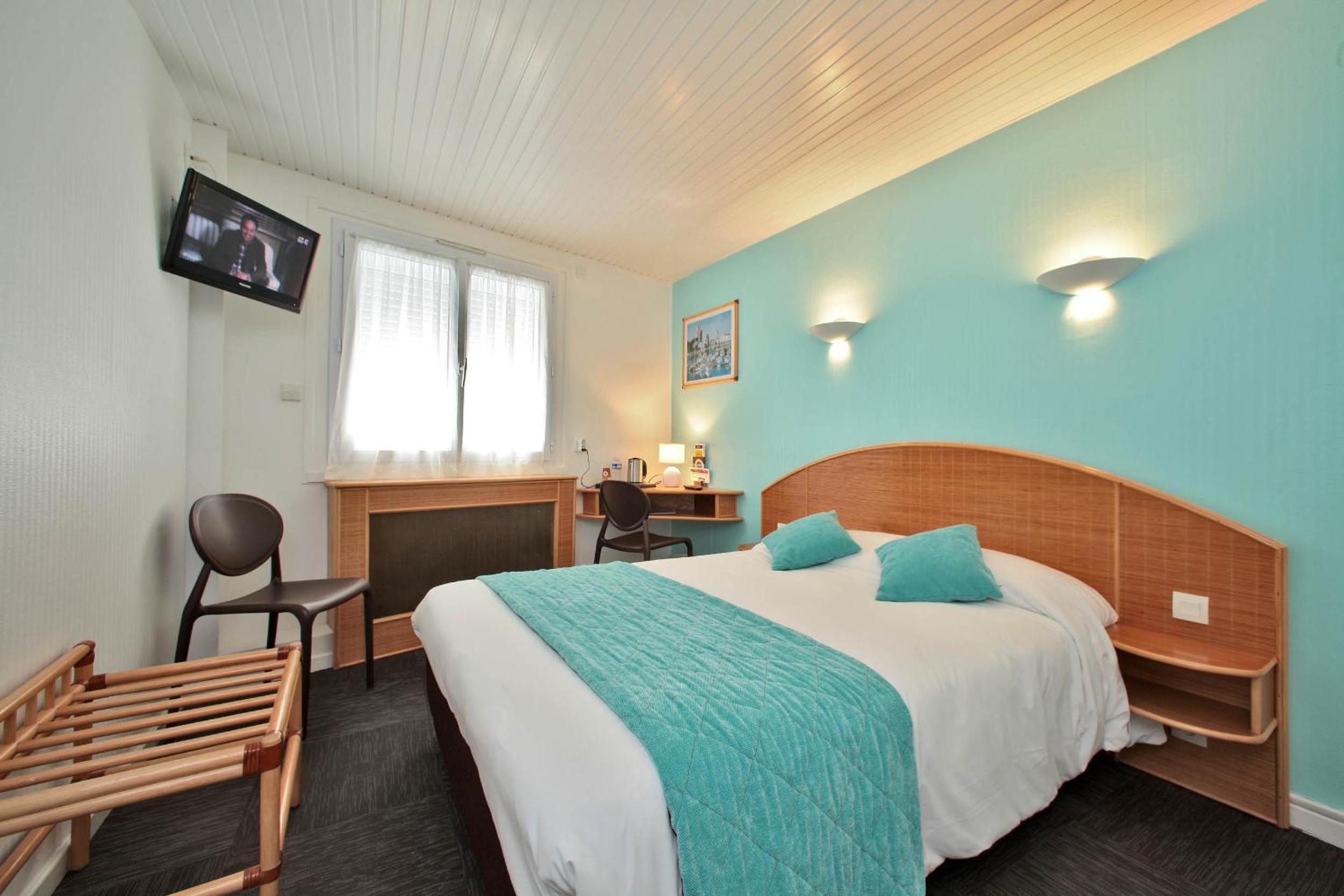 Standard Double Room with Courtyard View - Photo 3
