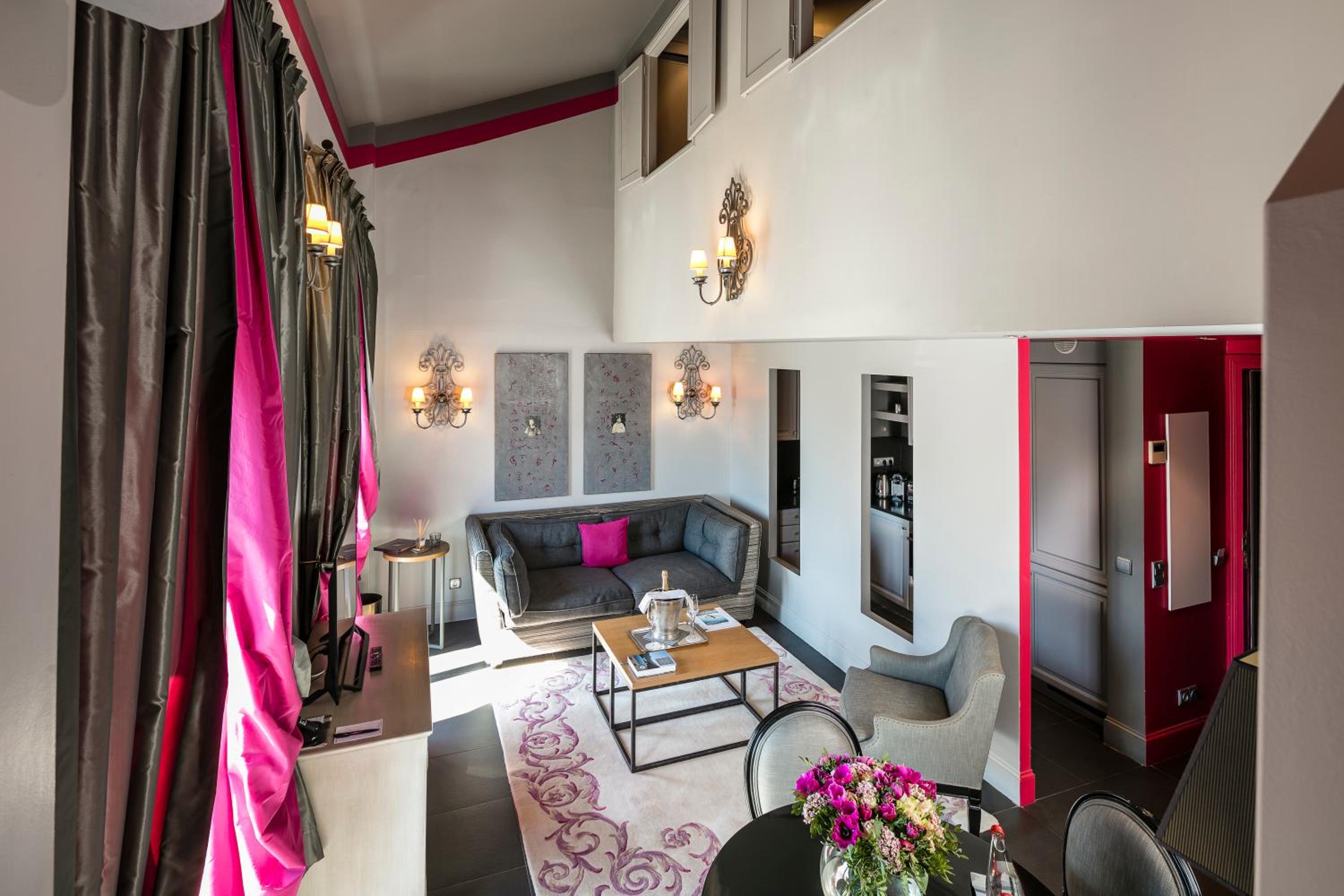 Two Bedroom Duplex with Balcony photo 1