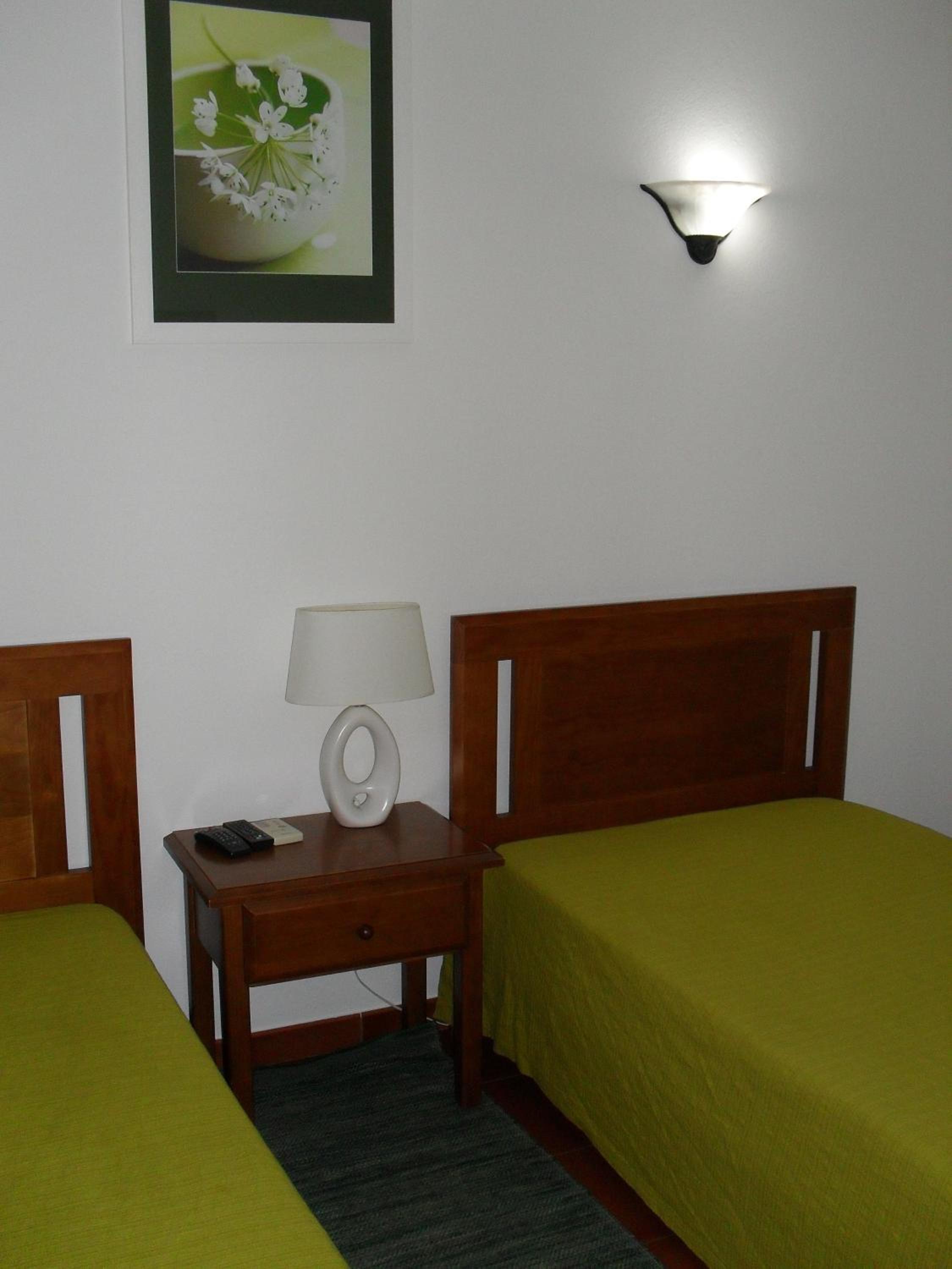 Twin Room with Balcony - Photo 12