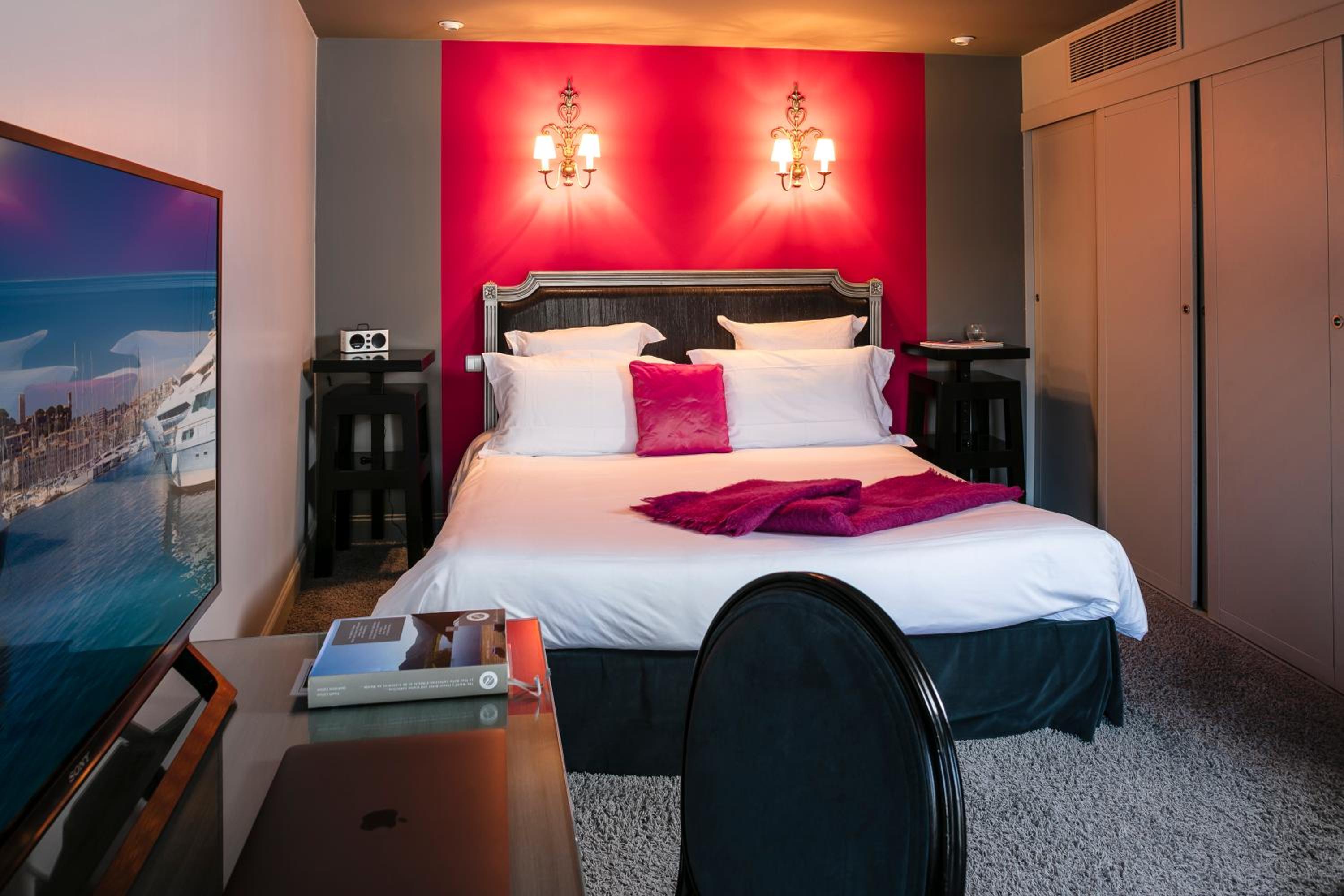 Two Bedroom Duplex with Rooftop photo 1