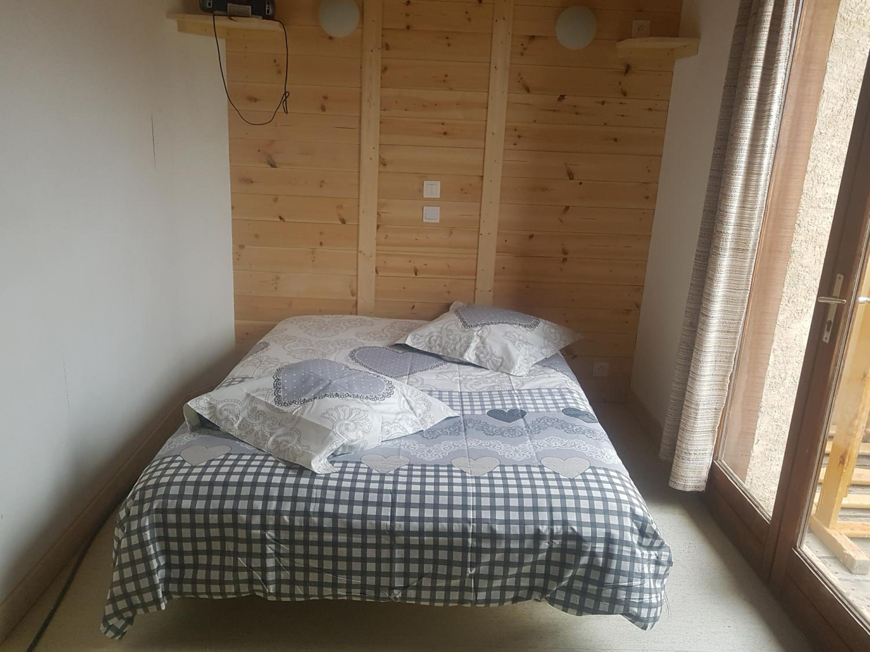 Double Room with Private Bathroom - Photo 4