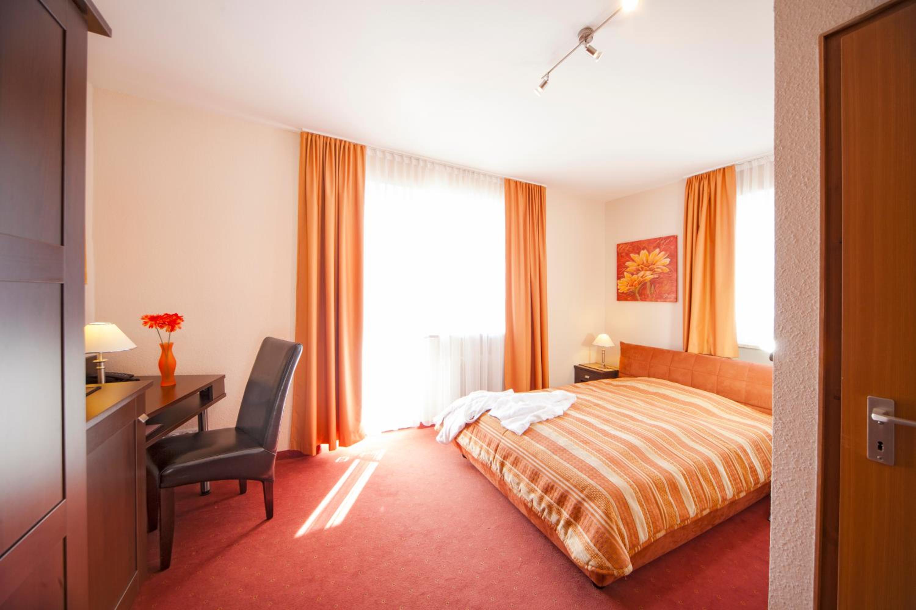 Standard Double Room - Photo 1