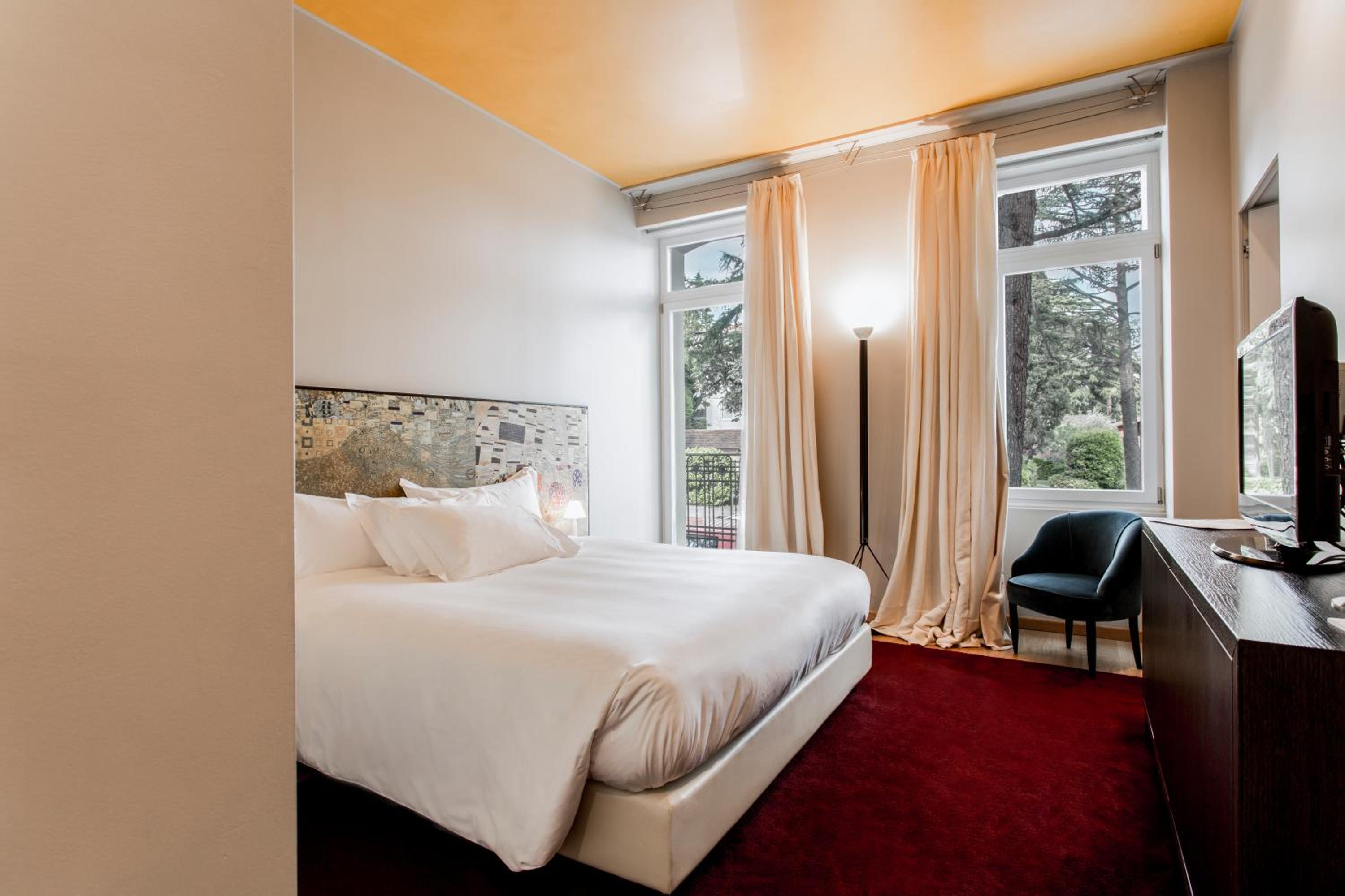 Standard Double Room - Photo 1