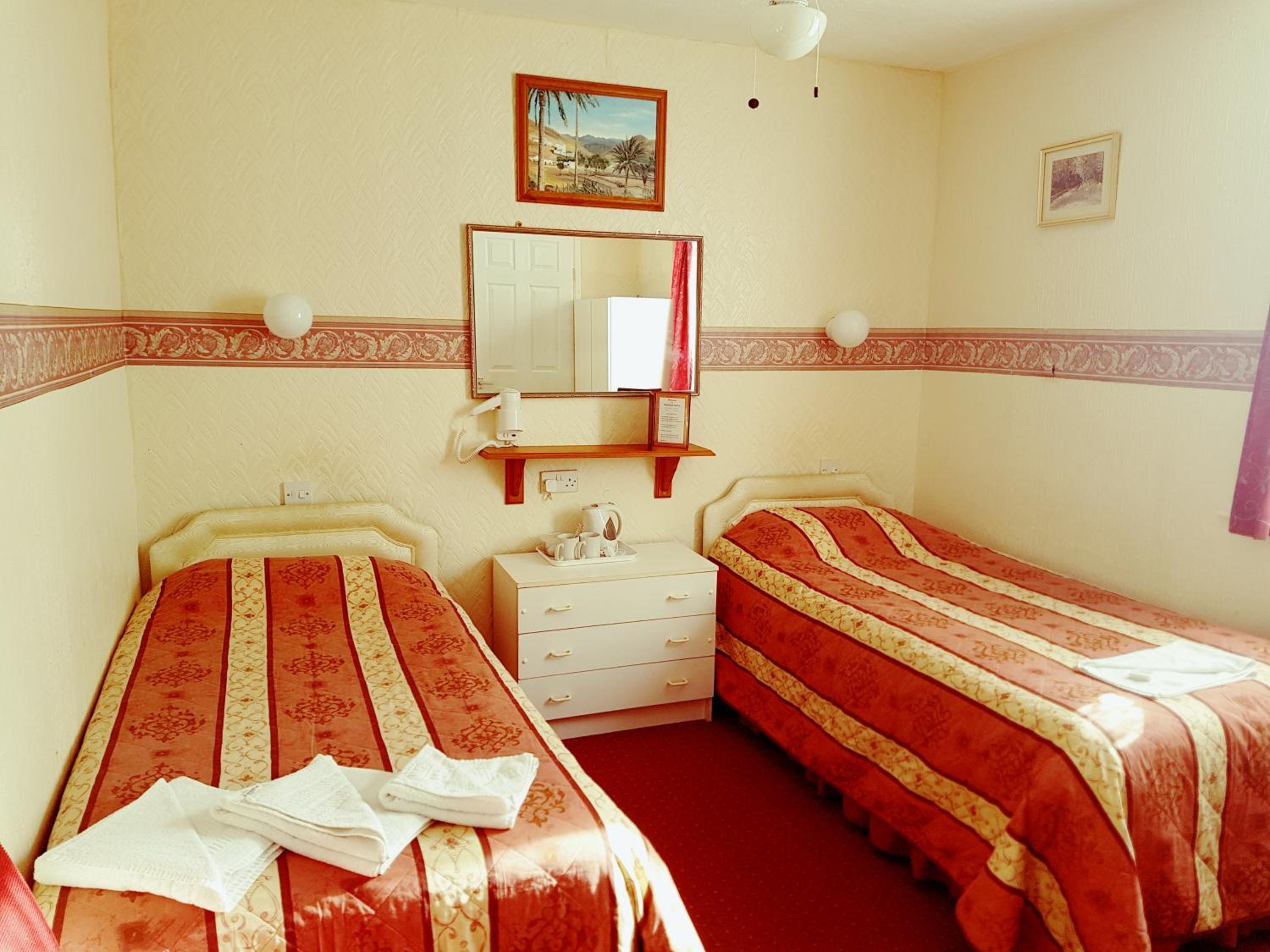 Standard Twin Room