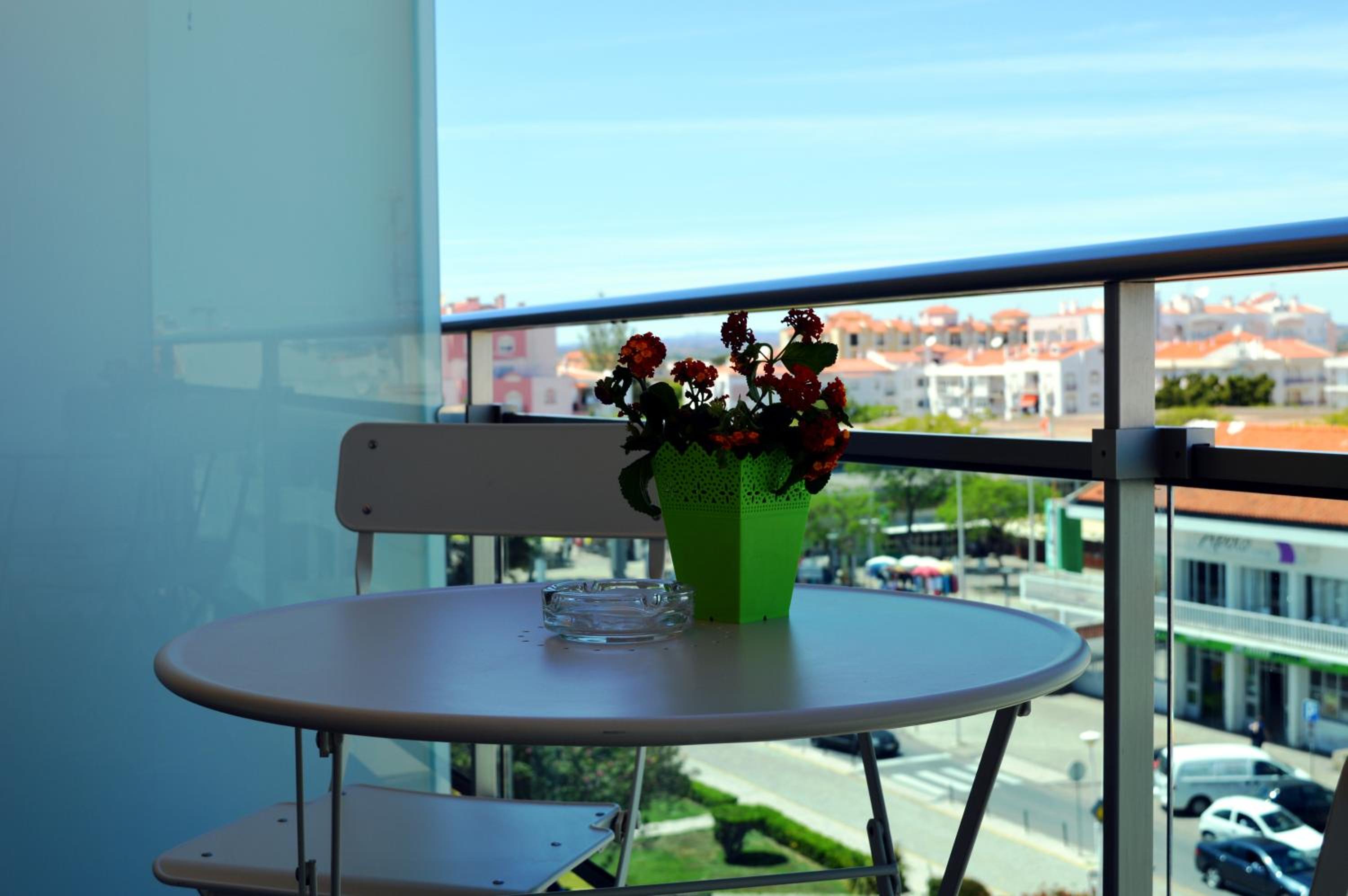 Standard Twin Room - Photo 4