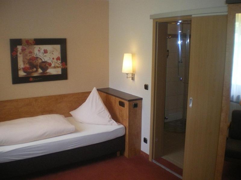 Single Room photo 3