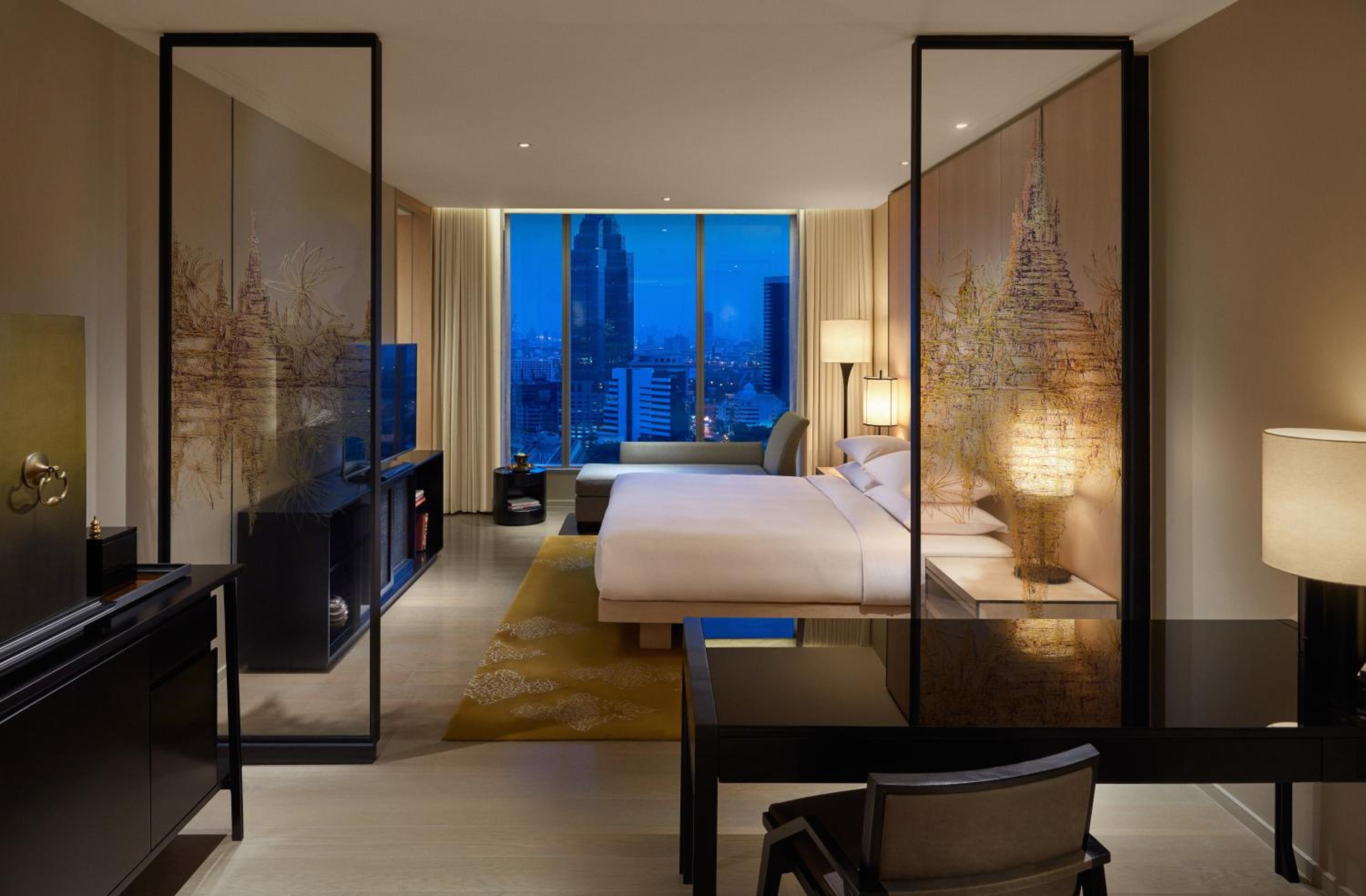 Deluxe King Room