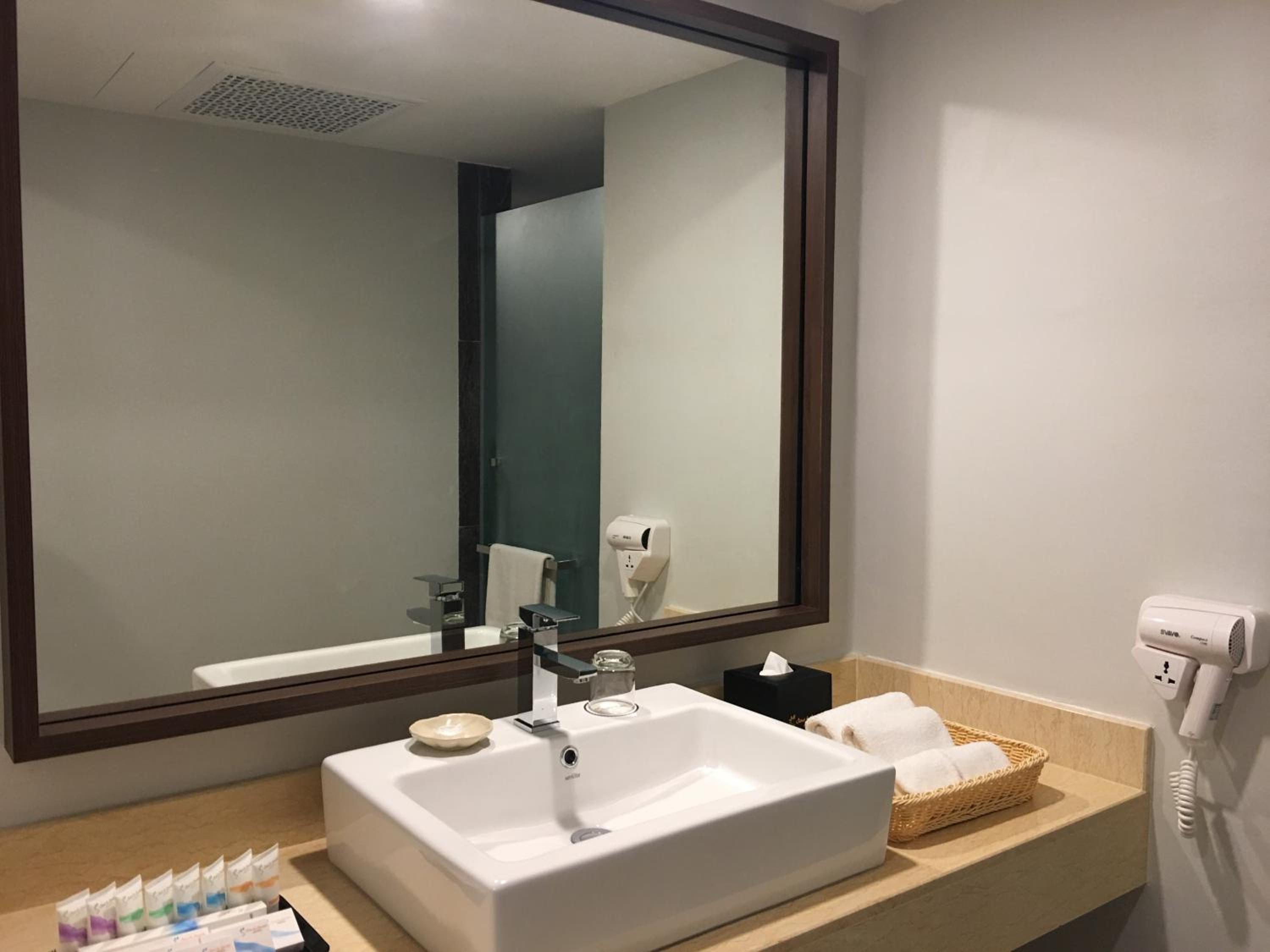 Superior Twin Room - Photo 5