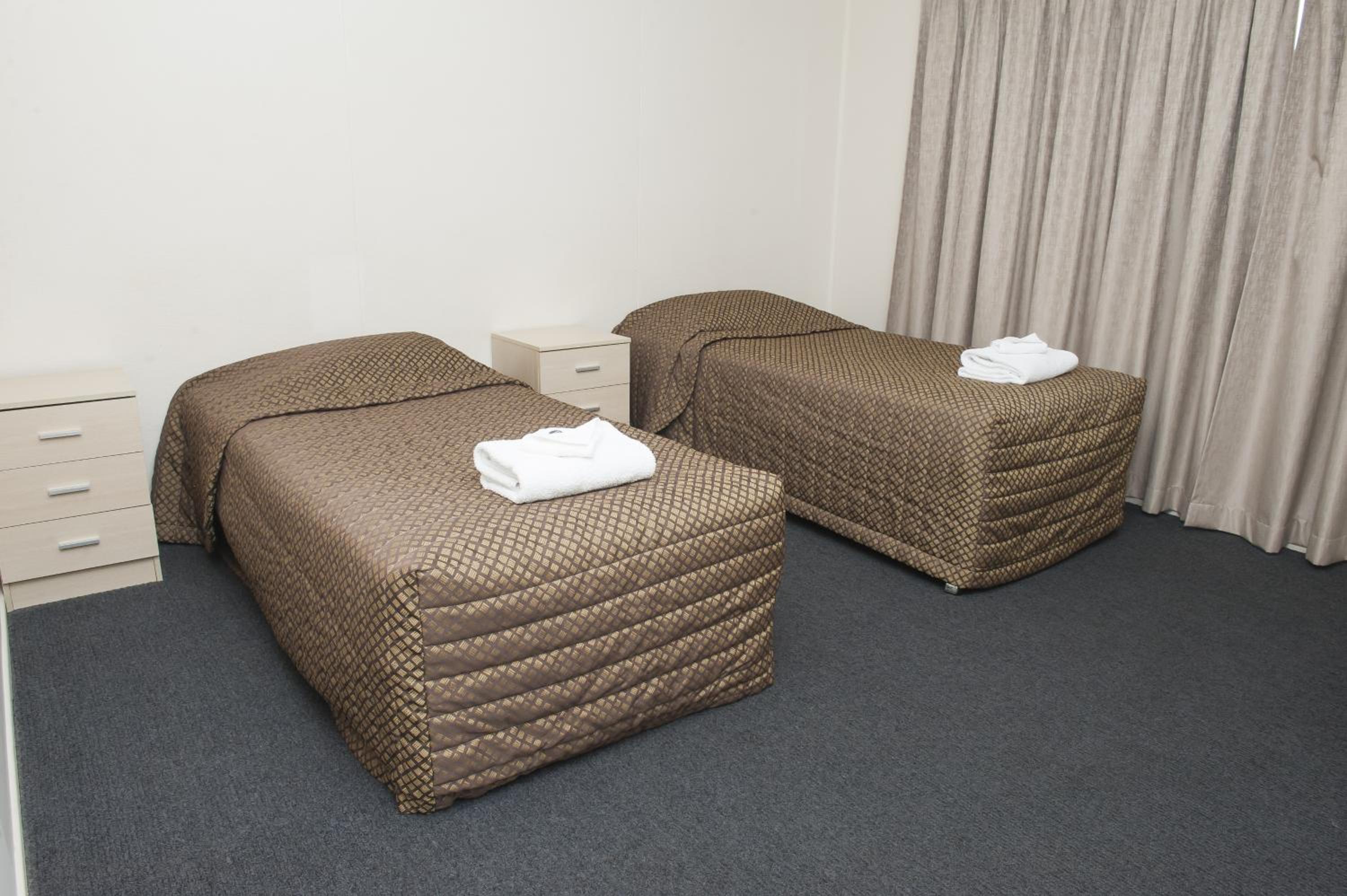 Budget Double Room photo 3