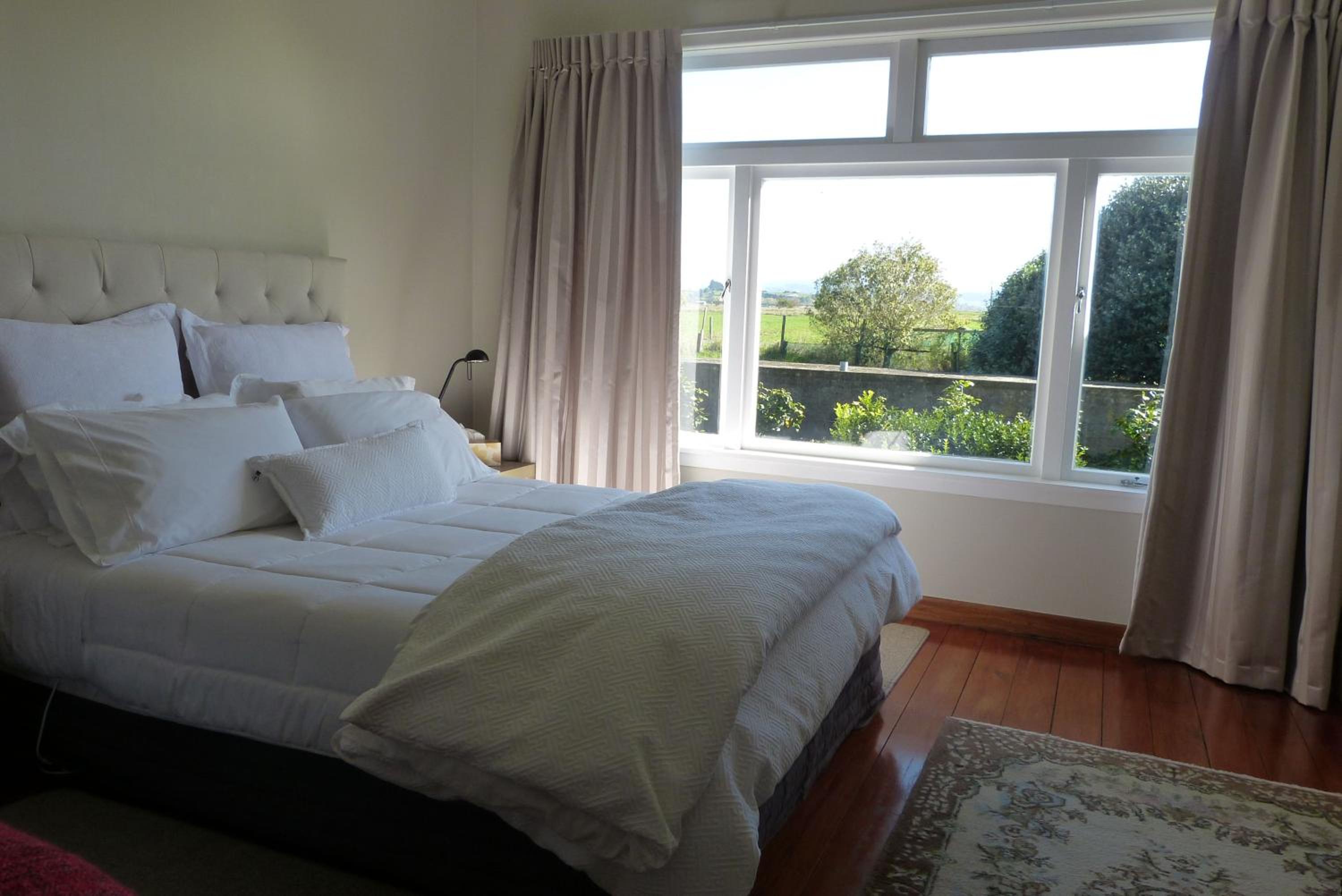 Queen Room with Garden View photo 2