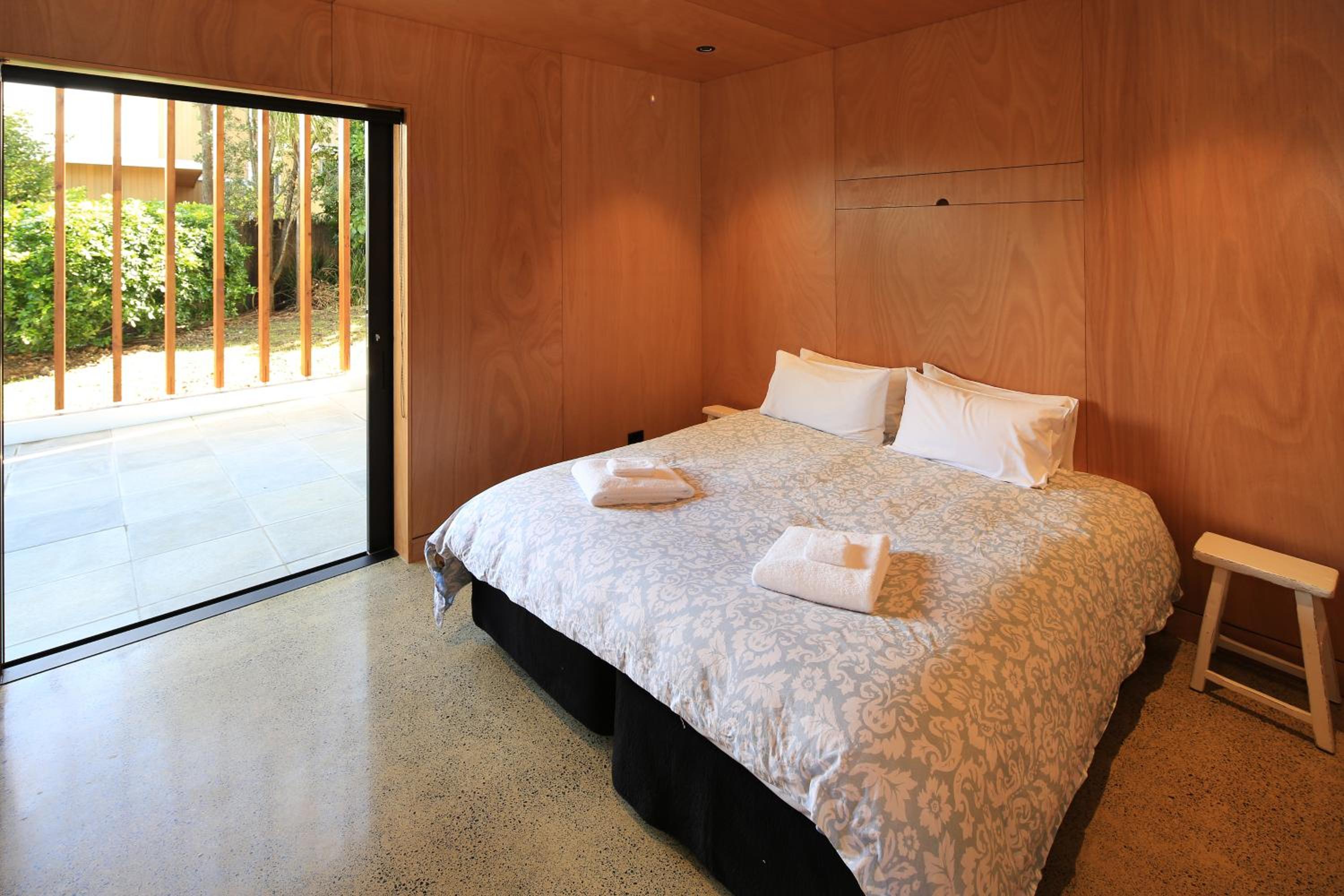 Three-Bedroom House photo 3