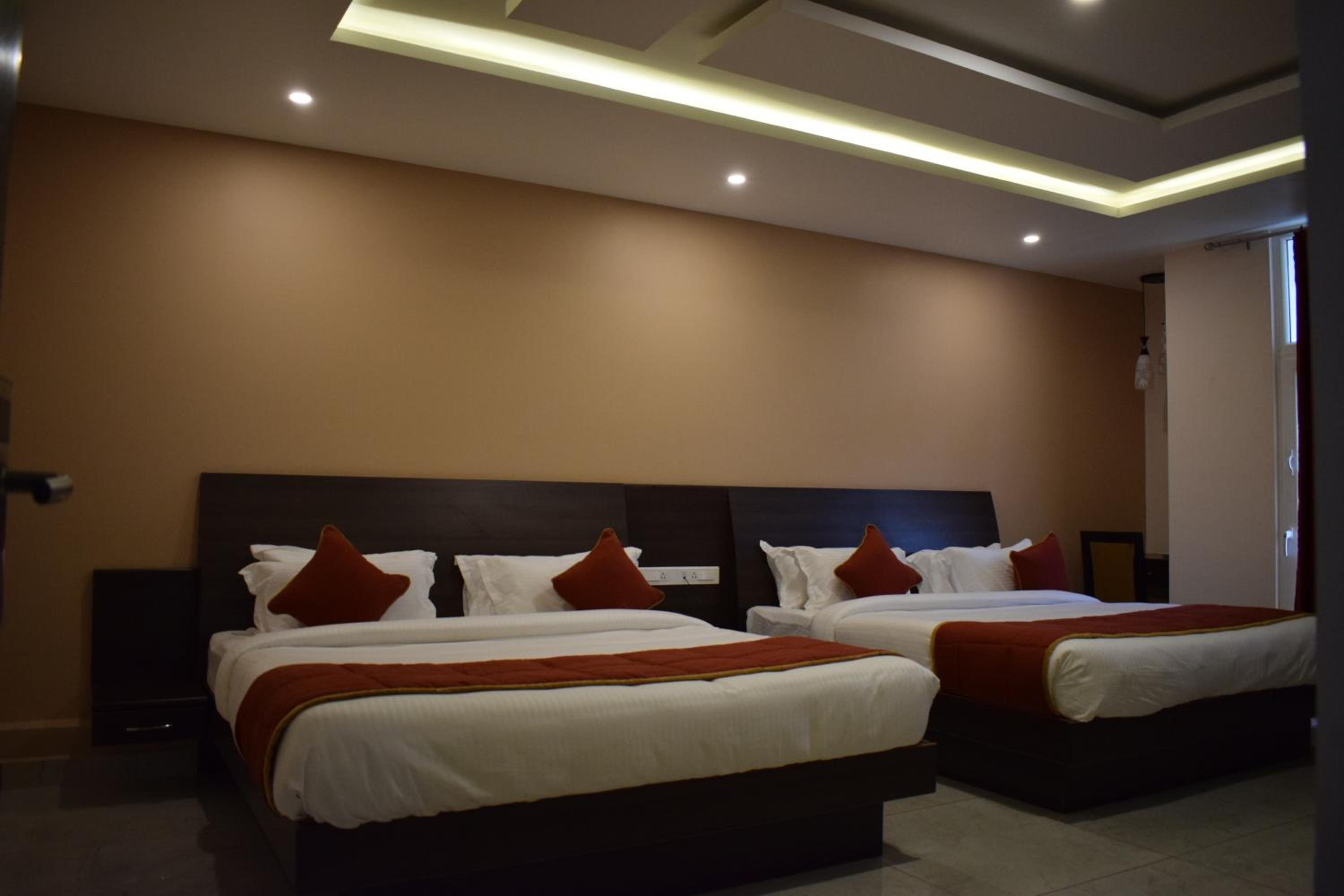 Deluxe Suite - Photo 22
