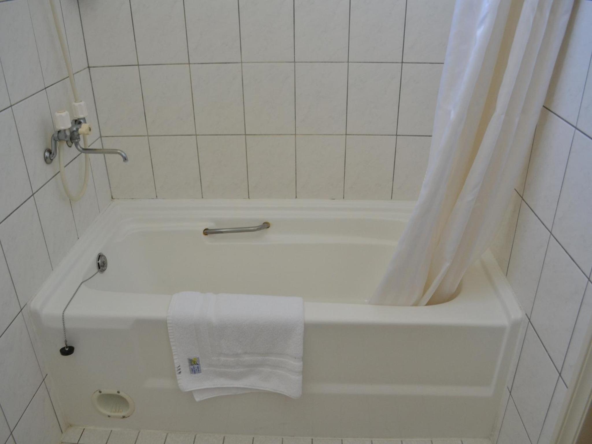 Standard Double or Twin Room - Photo 2