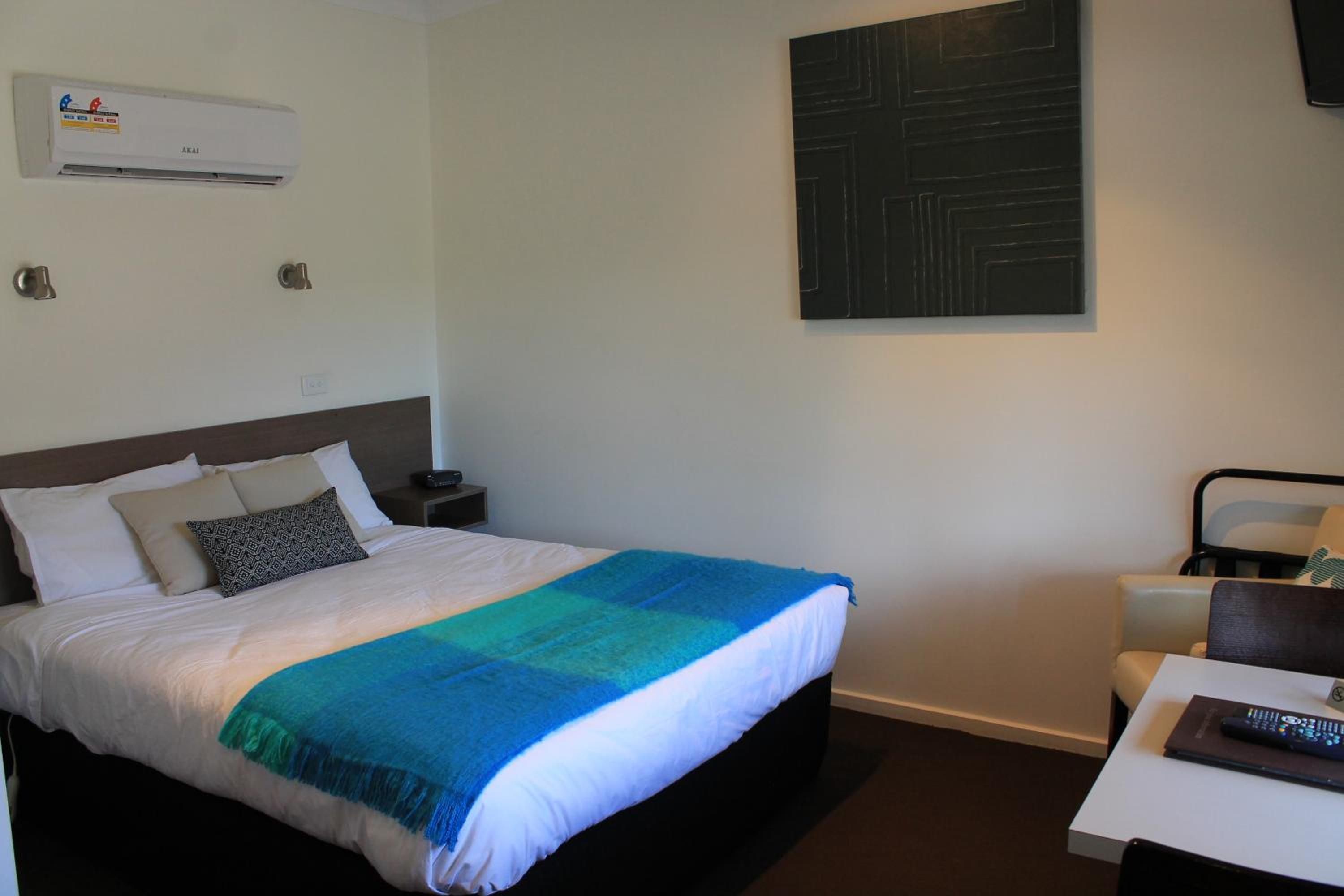 Queen Room photo 3