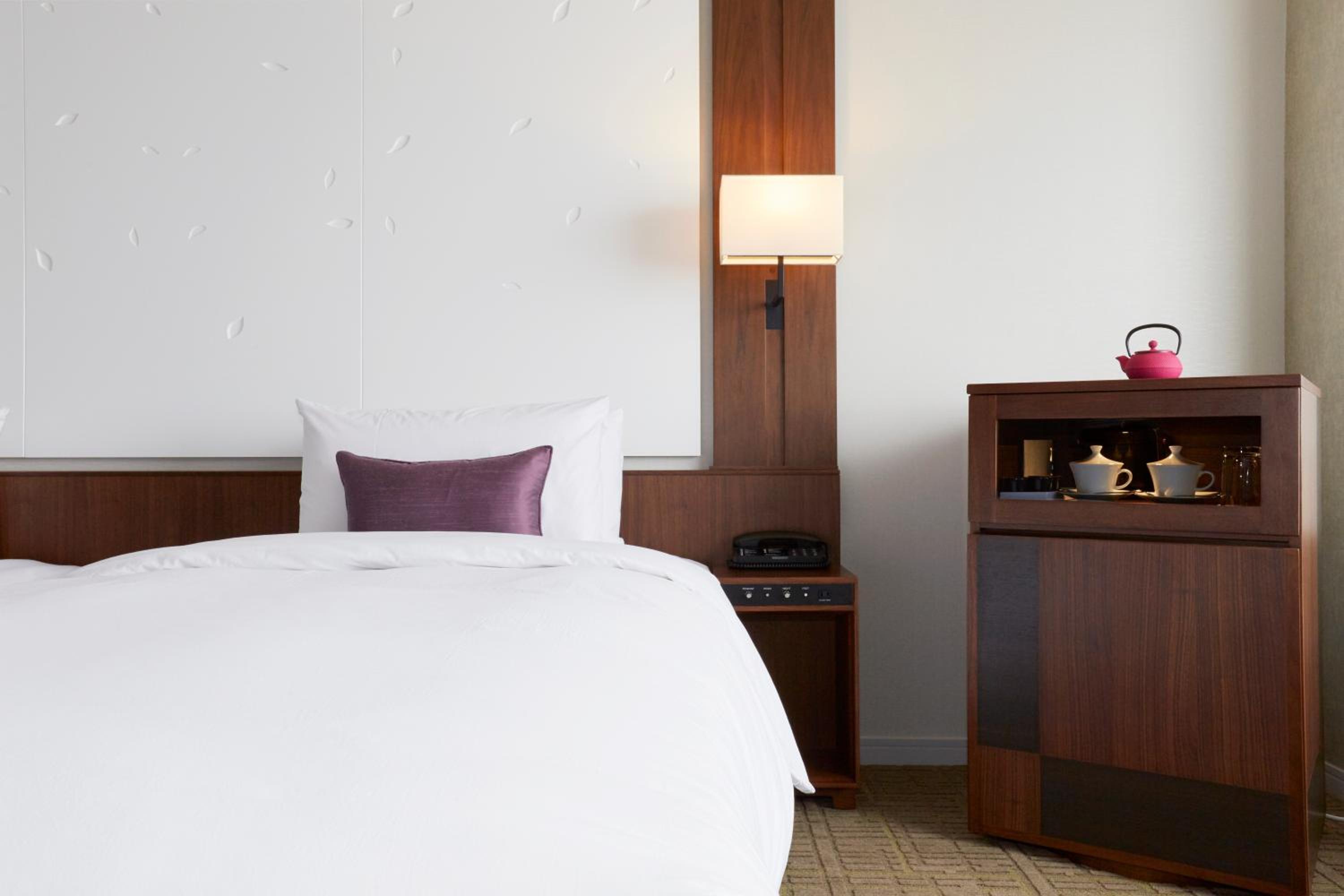 Premier Twin Room - Non-Smoking - Photo 6